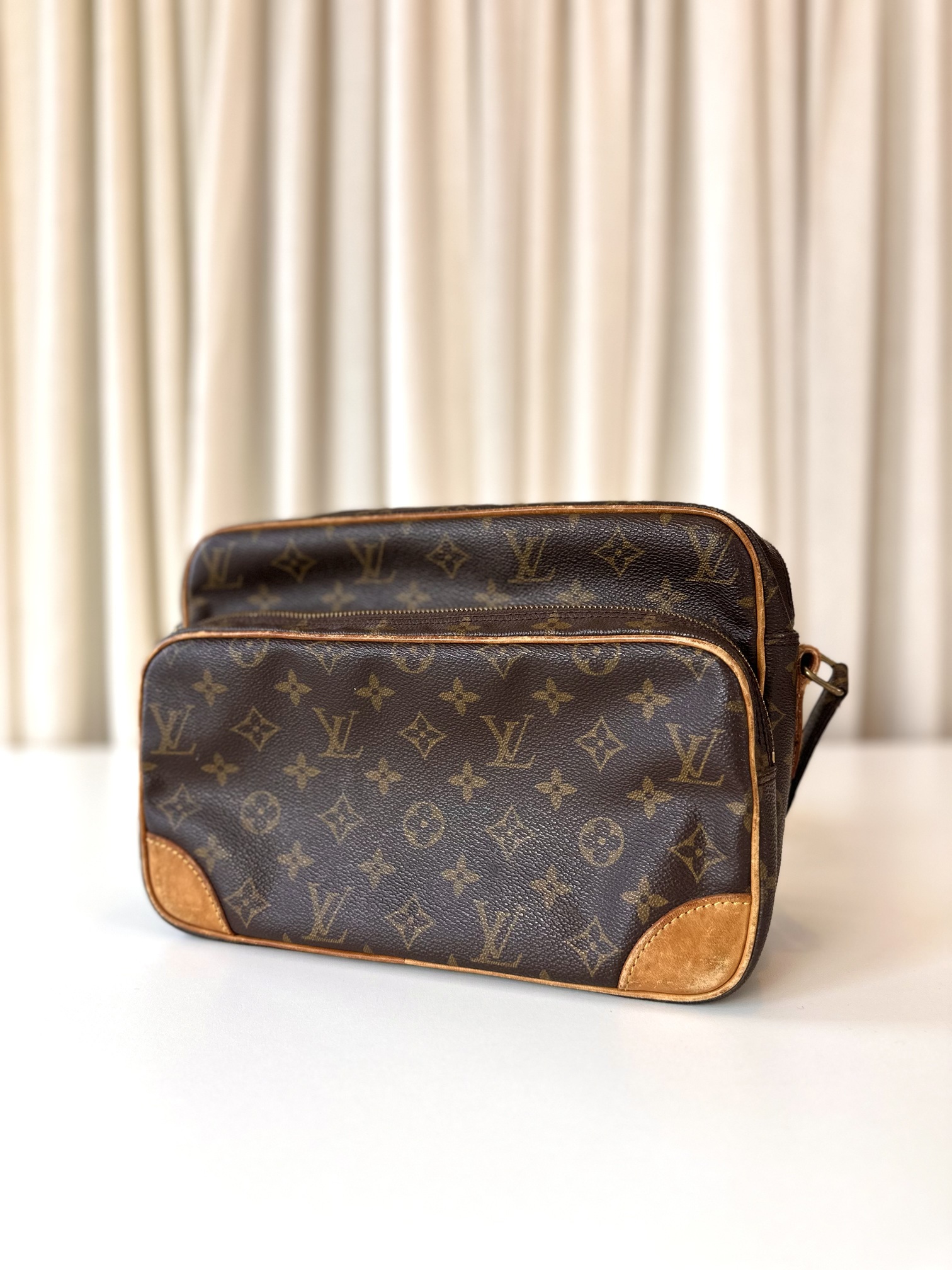 Louis Vuitton monogram crossbody - Image 2