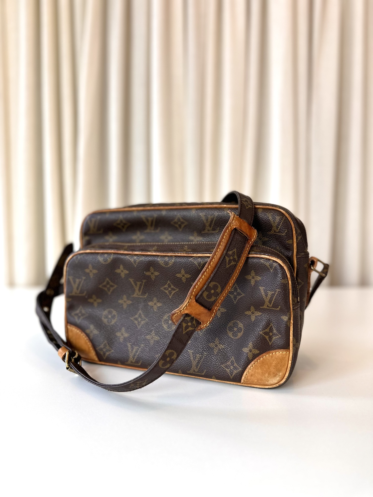 Louis Vuitton monogram crossbody - Image 3