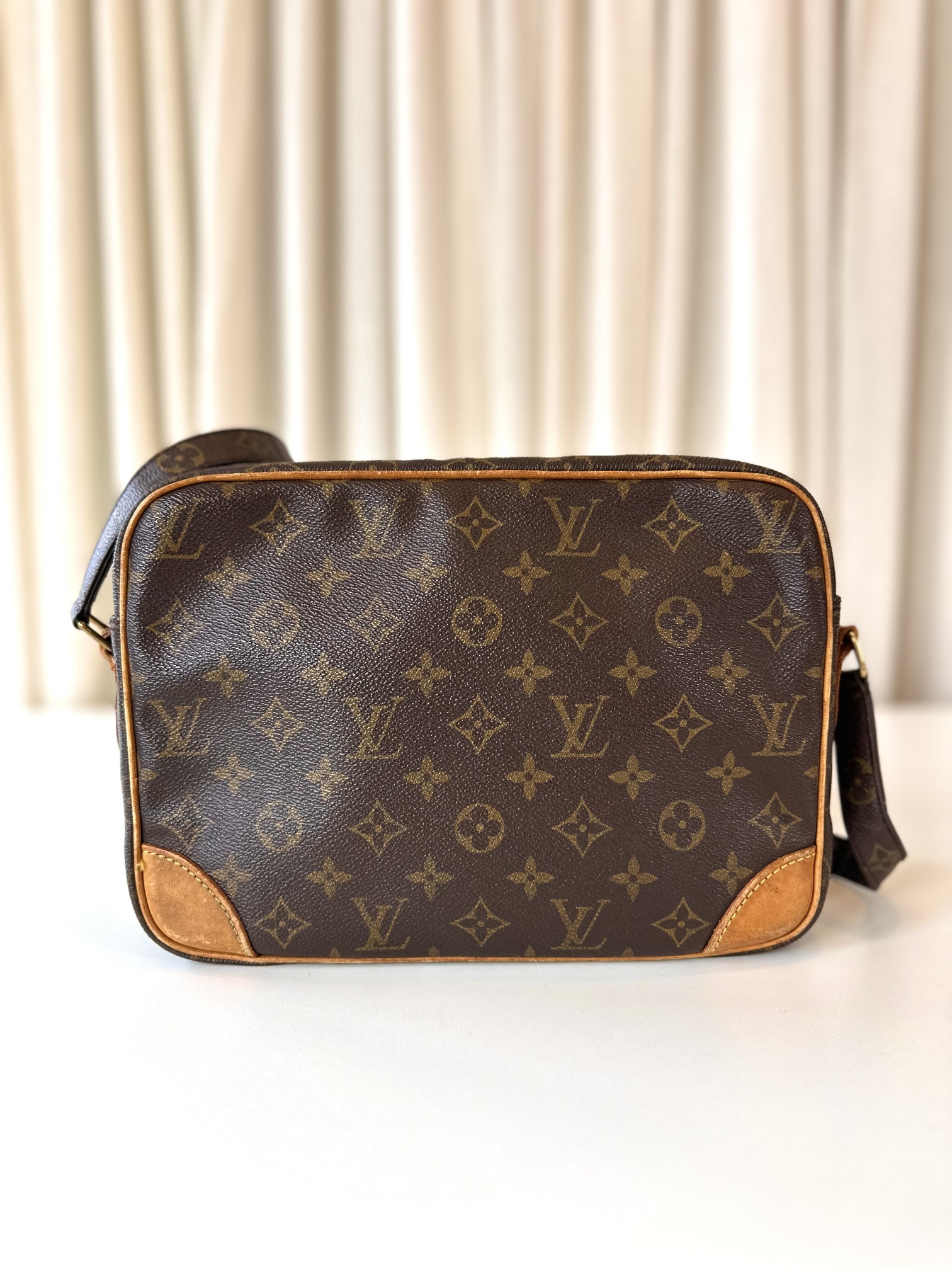 Louis Vuitton monogram crossbody - Image 6