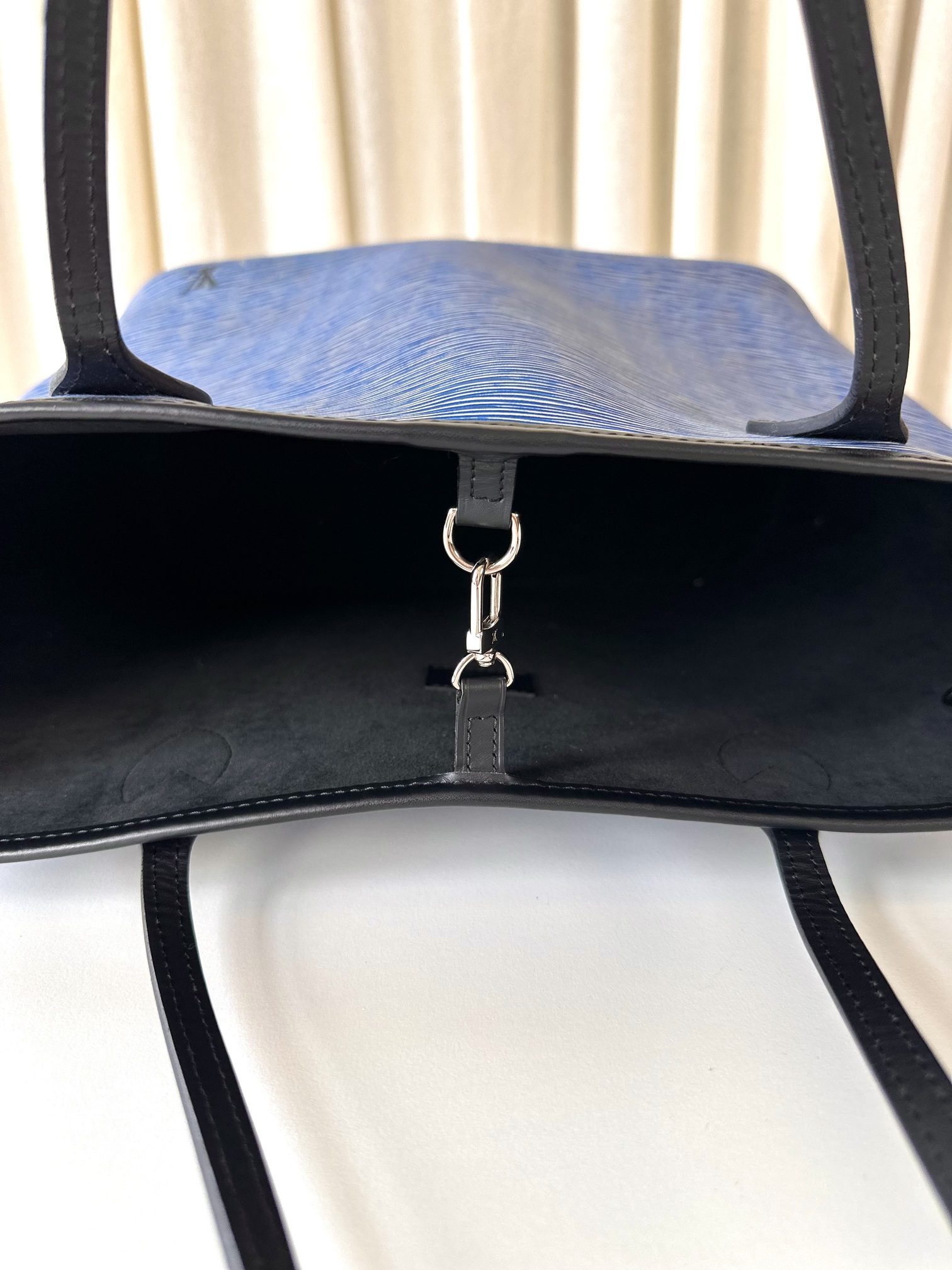 Louis Vuitton Neverfull MM - Image 12