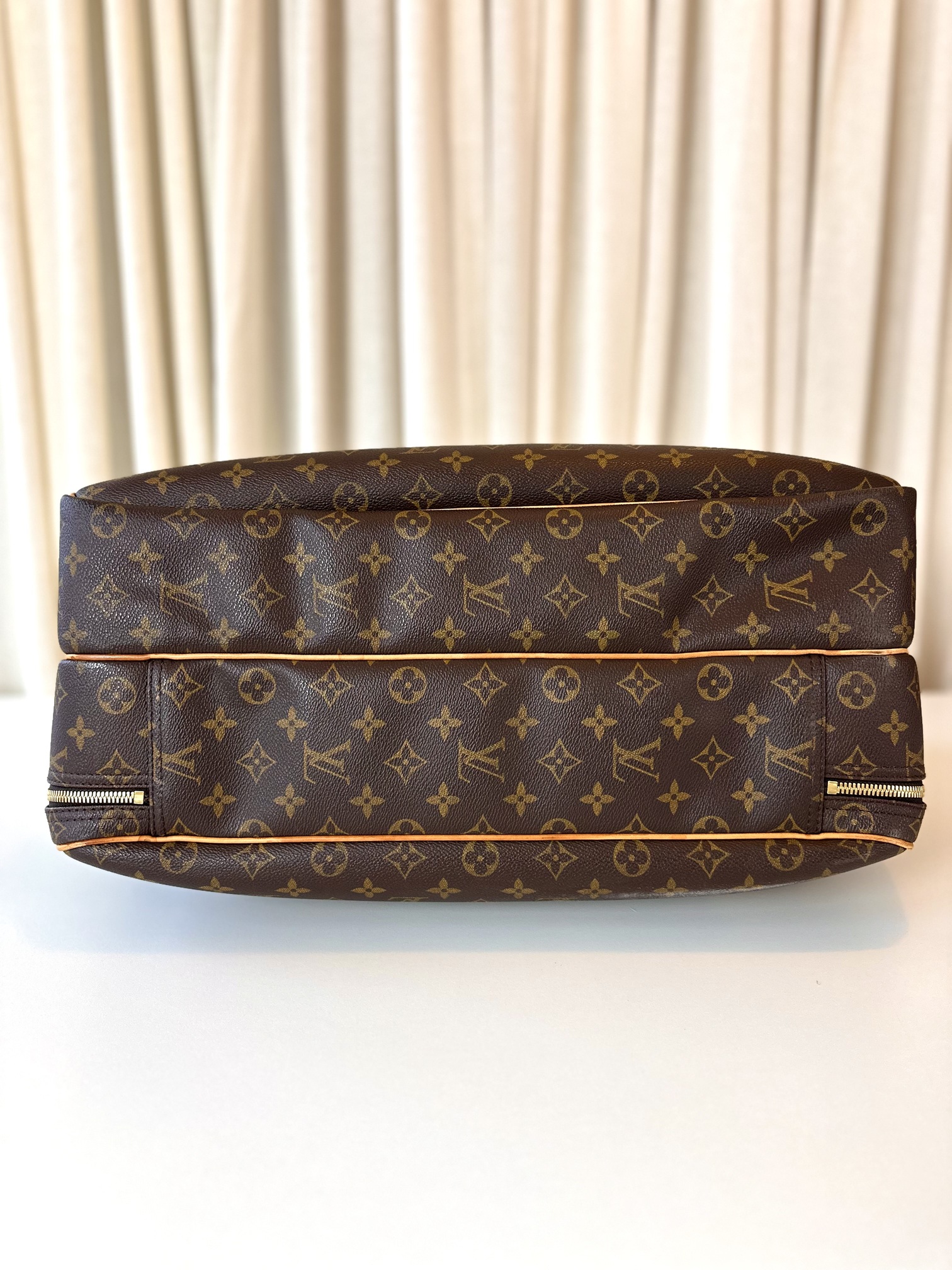 Louis Vuitton monogram travel bag + strap - Image 5