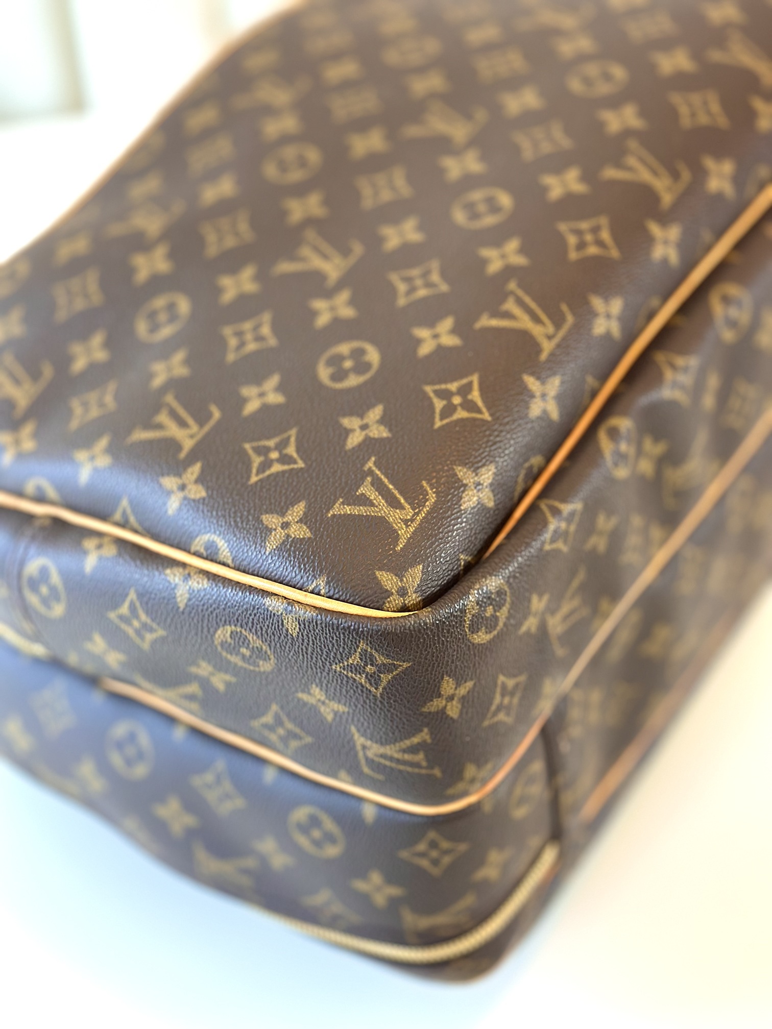 Louis Vuitton monogram travel bag + strap - Image 7