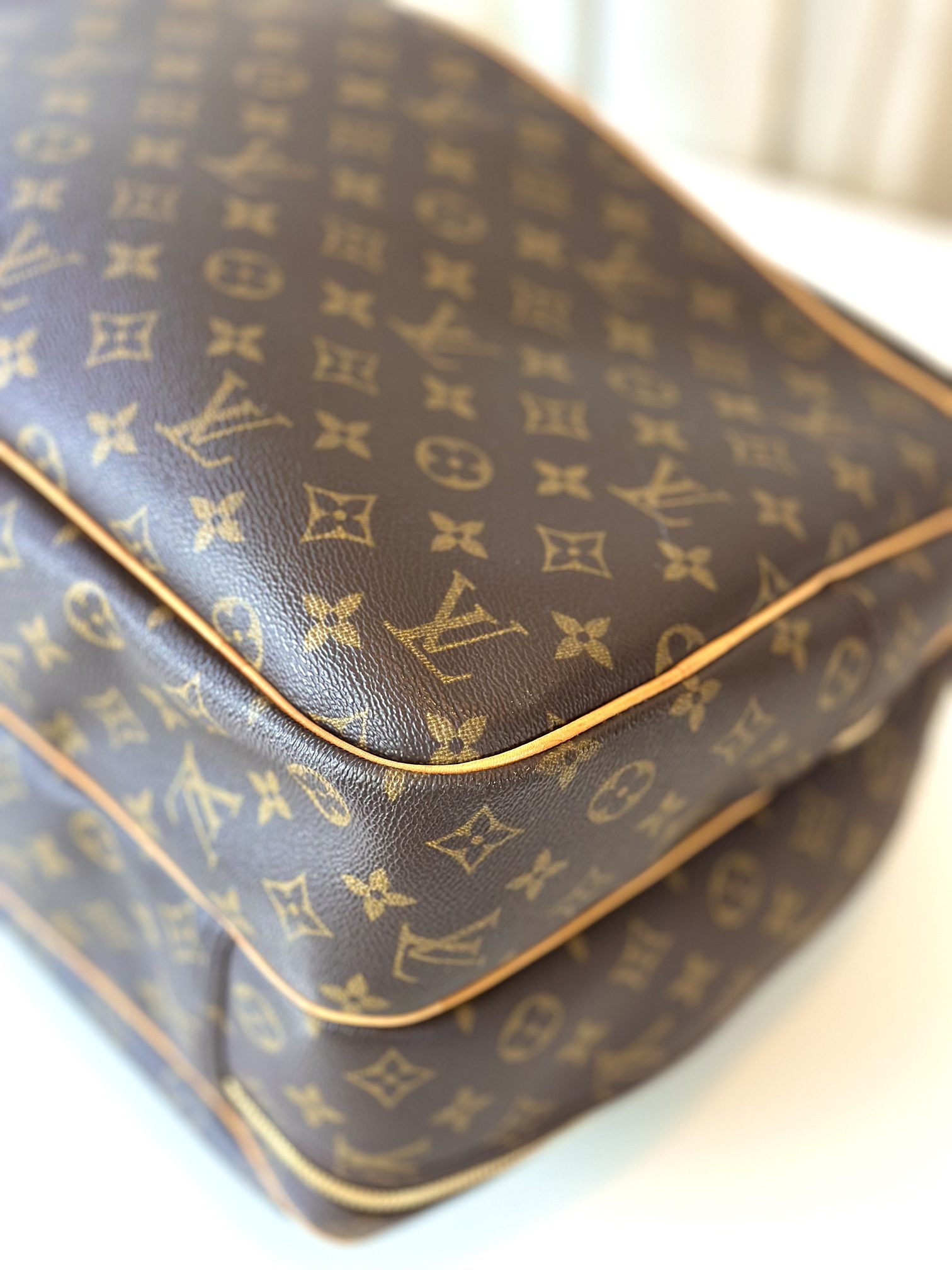 Louis Vuitton monogram travel bag + strap - Image 8
