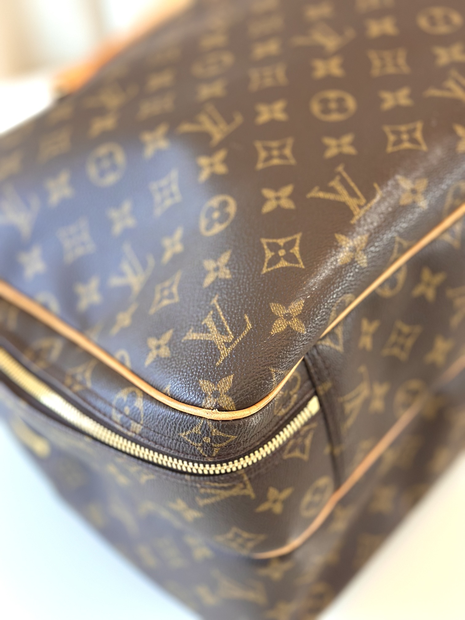 Louis Vuitton monogram travel bag + strap - Image 9