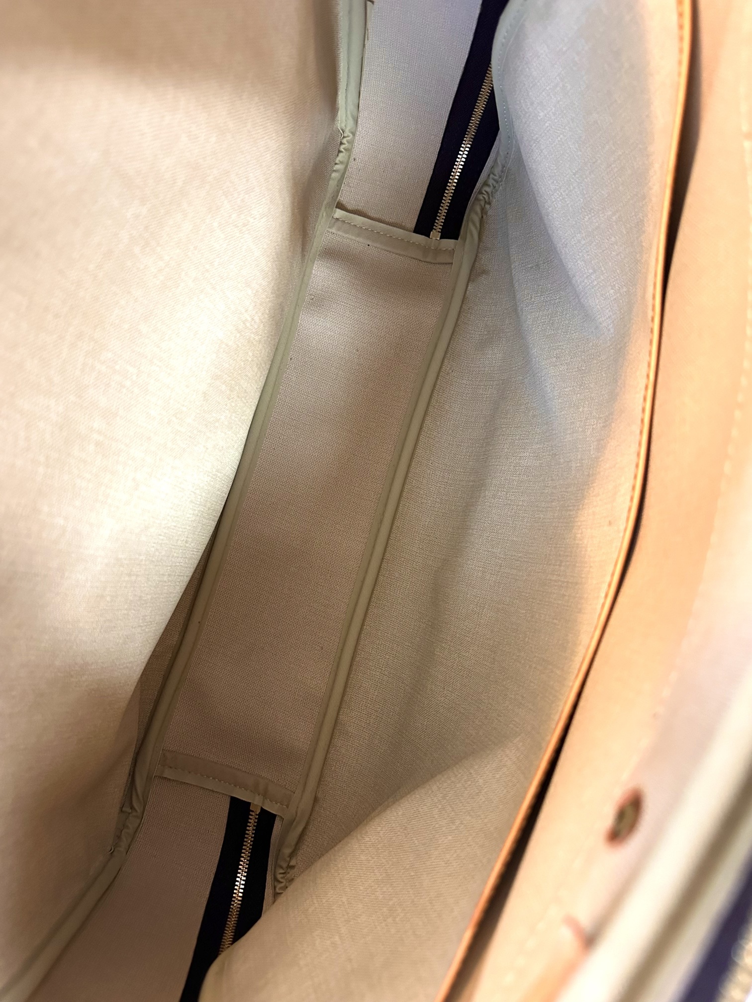 Louis Vuitton monogram travel bag + strap - Image 12