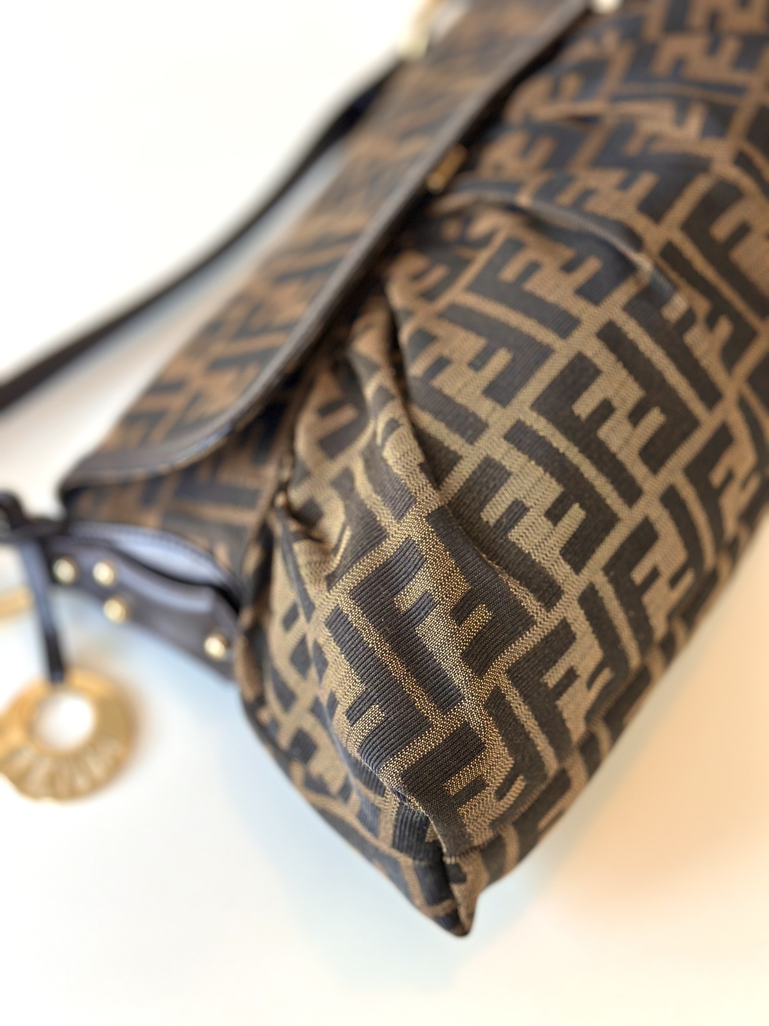 Fendi Zucca flap bag - Image 7