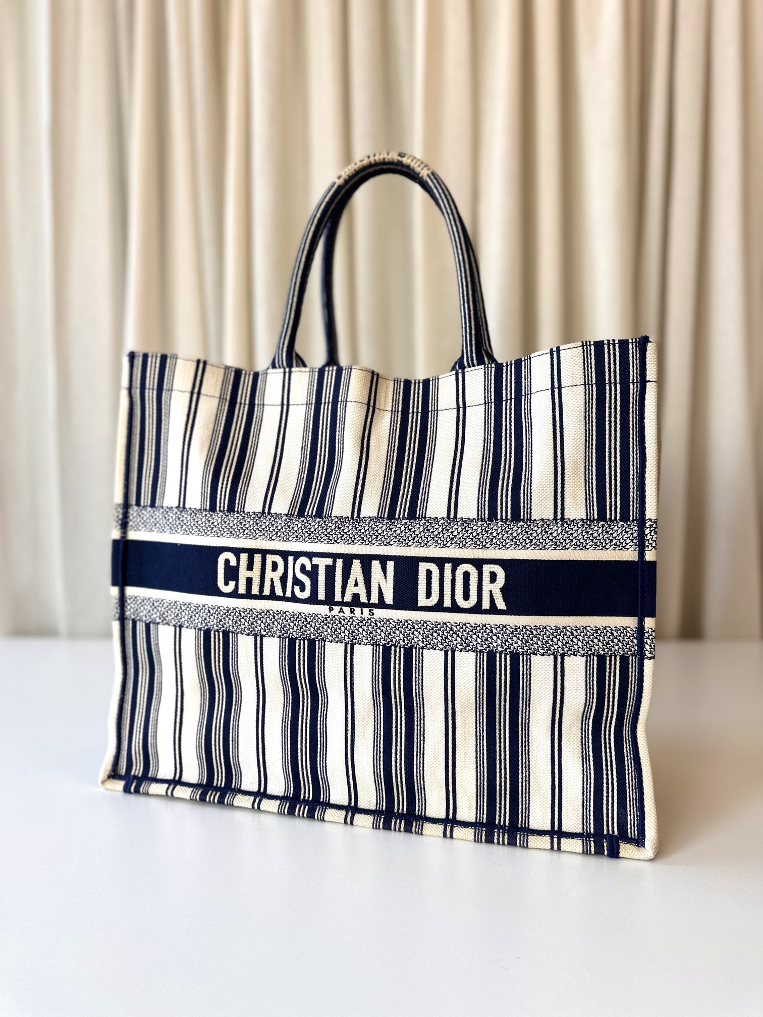 Dior booktote Navy white - Image 2