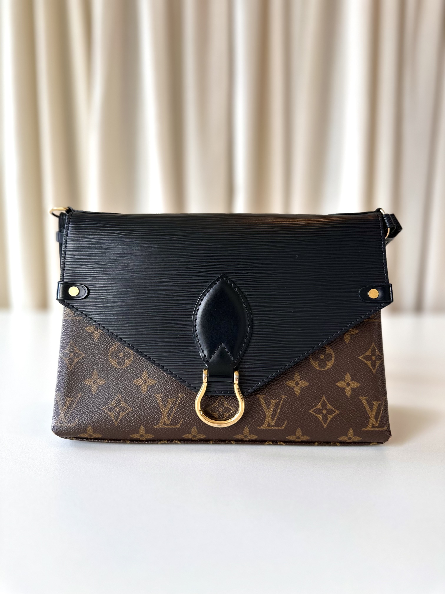 Louis Vuitton Saint Michel - Image 3