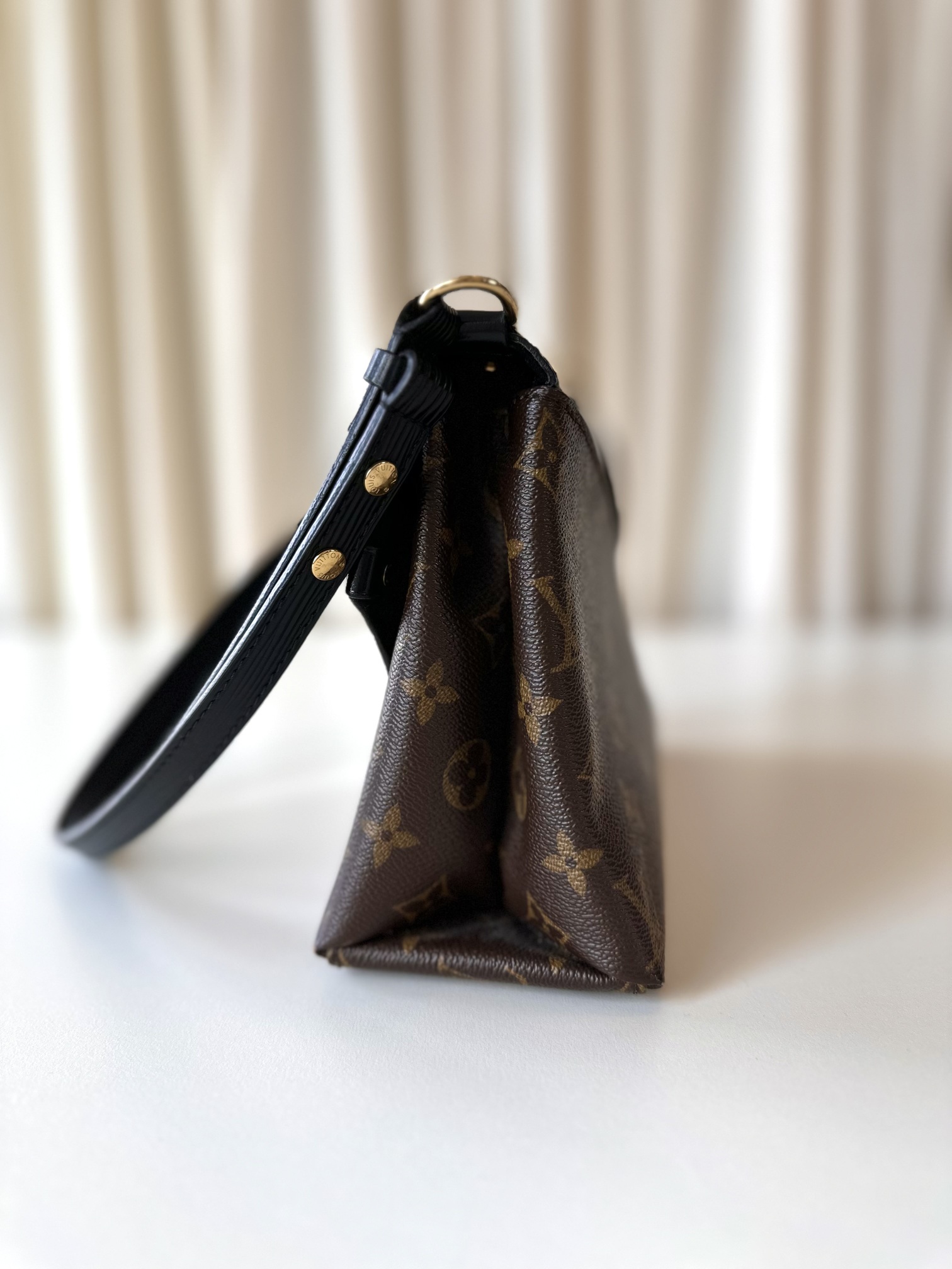 Louis Vuitton Saint Michel - Image 6