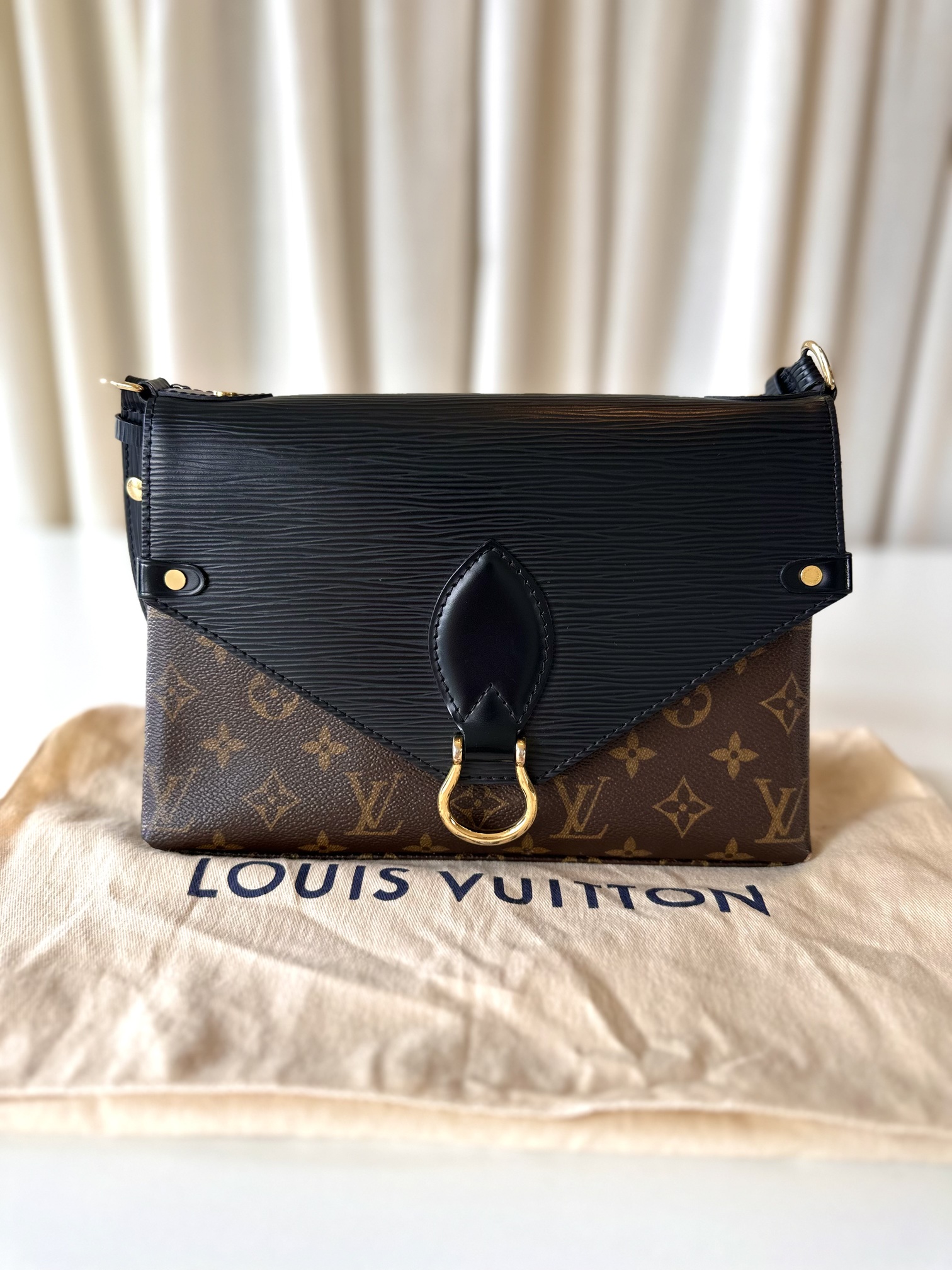 Louis Vuitton Saint Michel - Image 14
