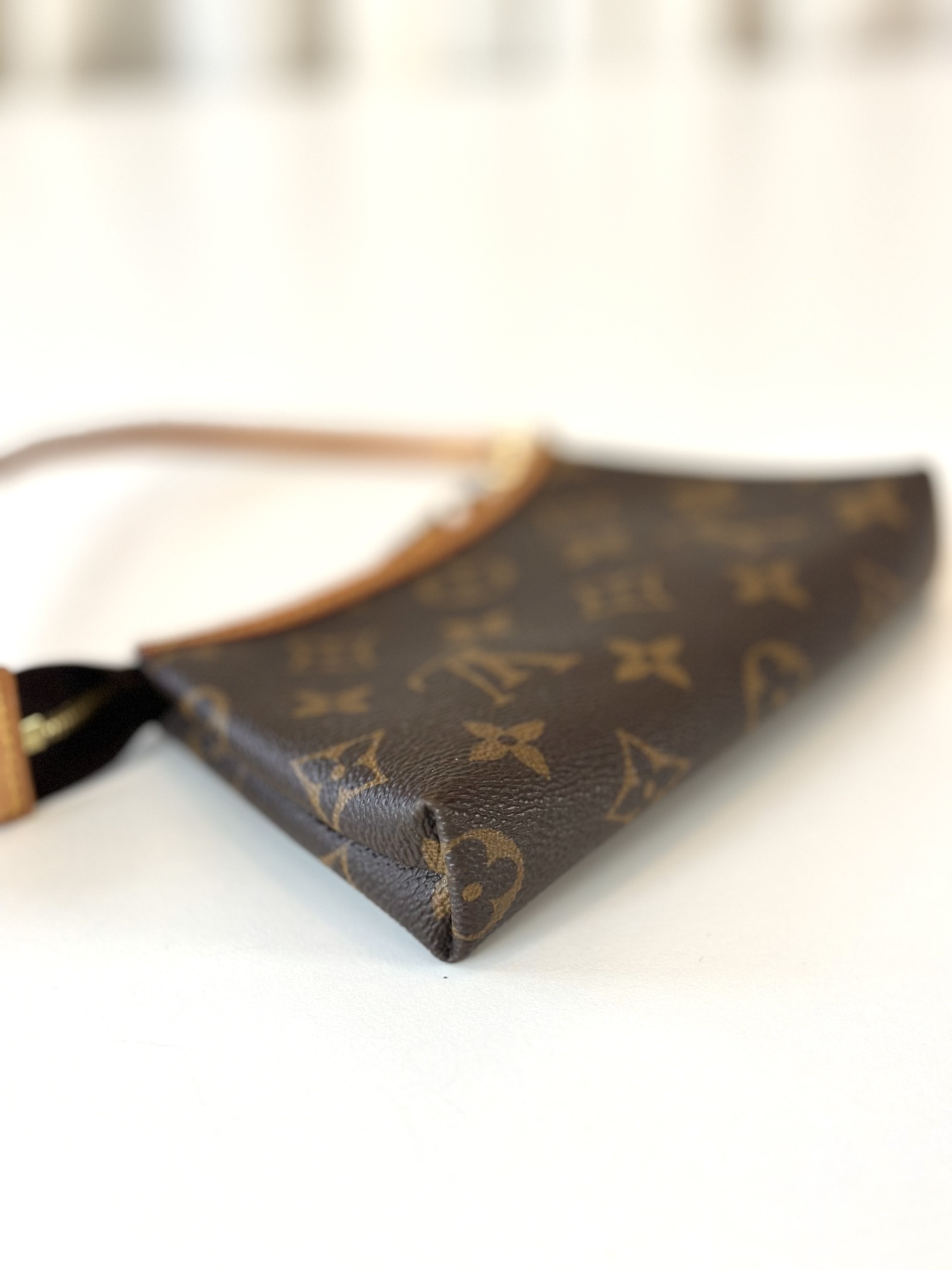 Louis Vuitton mini pochette - Image 9