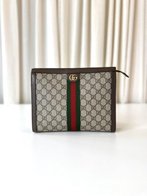 Gucci clutch monogram
