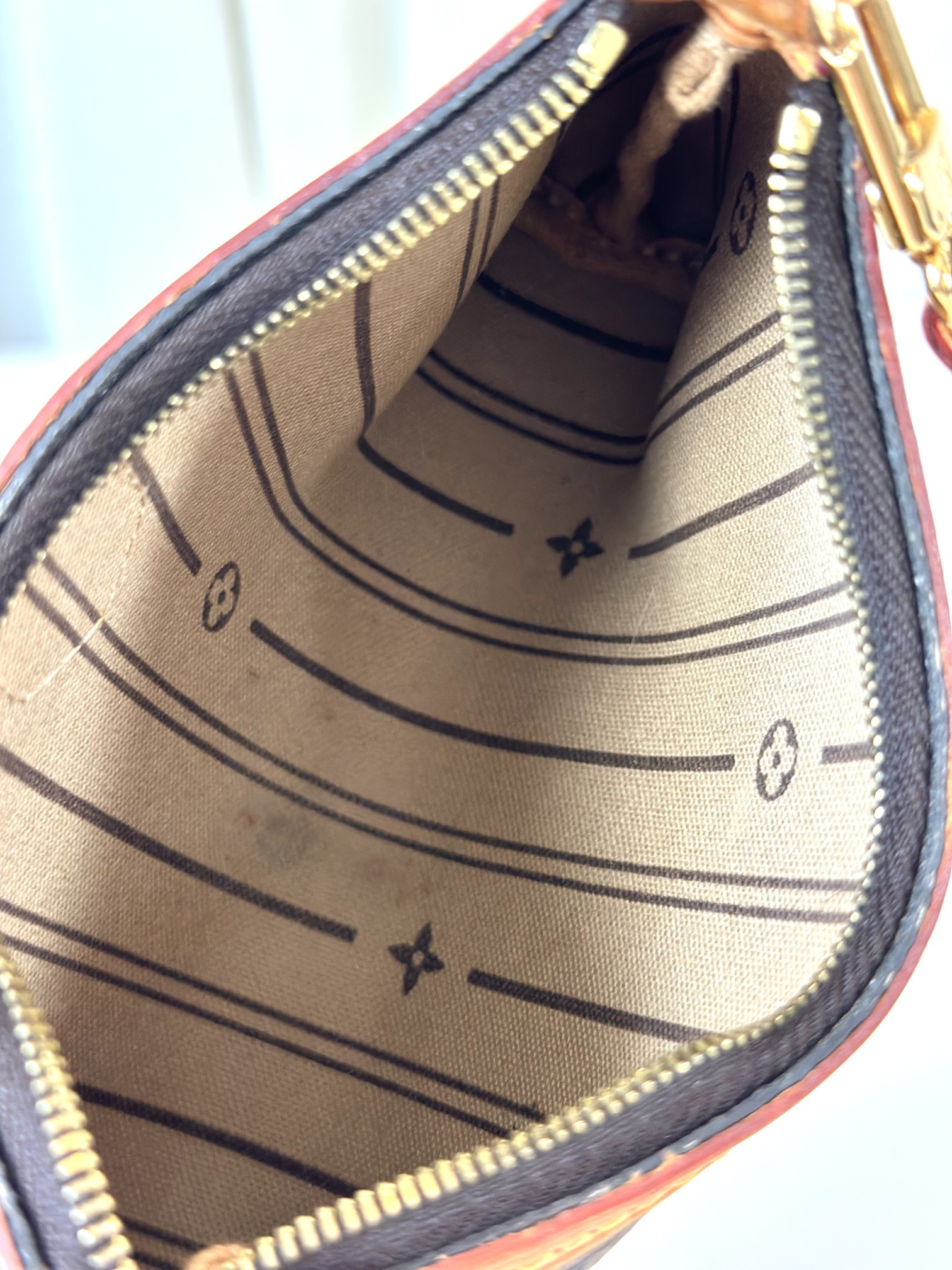 Louis Vuitton mini pochette - Image 11