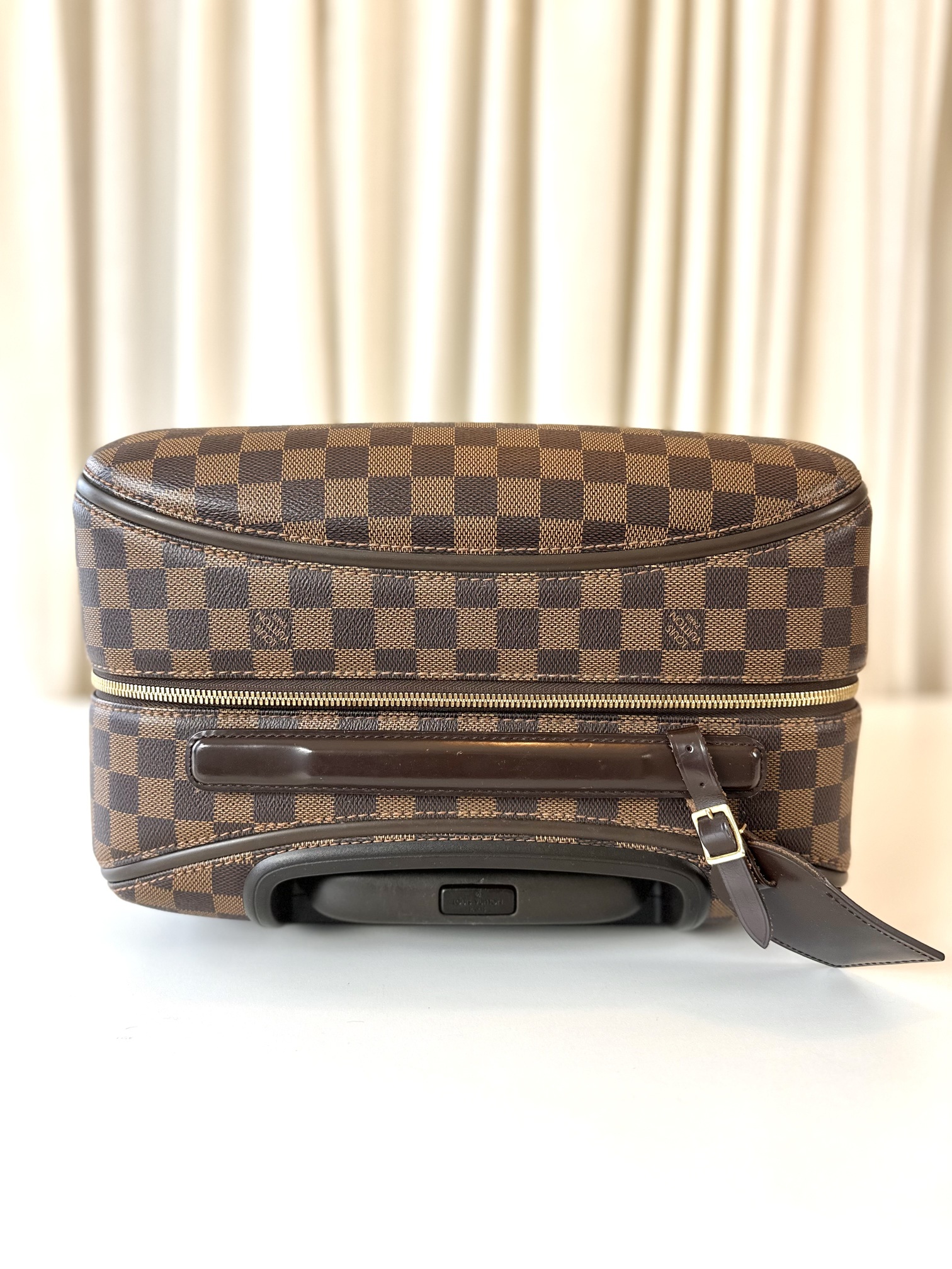 Louis Vuitton Damier Suitcase 55 - Image 4