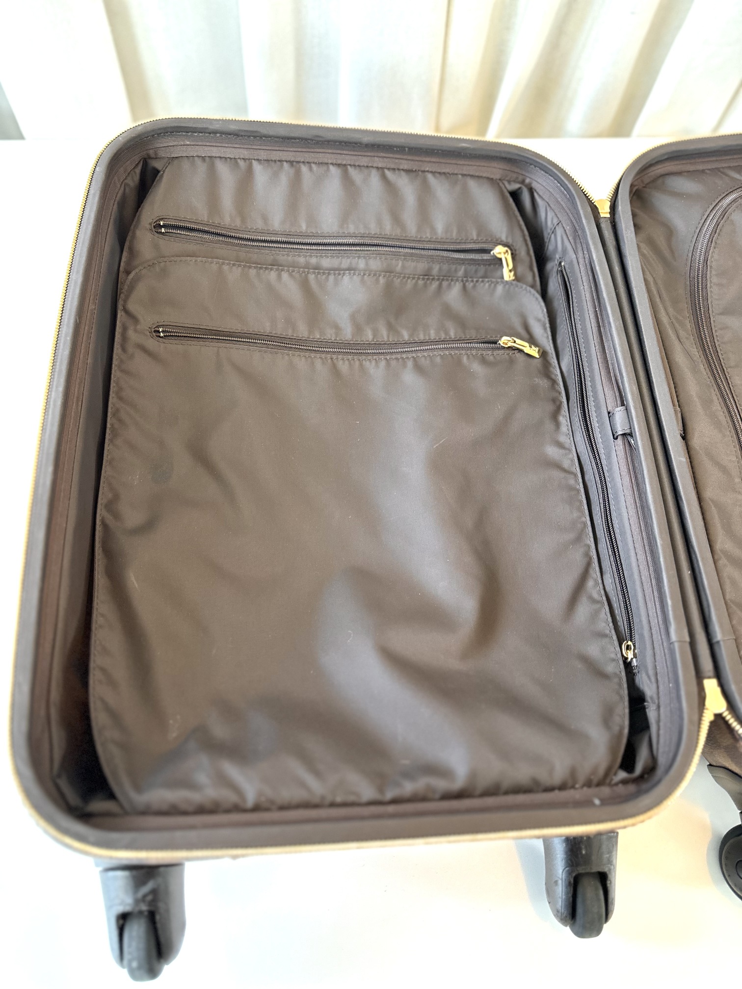 Louis Vuitton Damier Suitcase 55 - Image 9