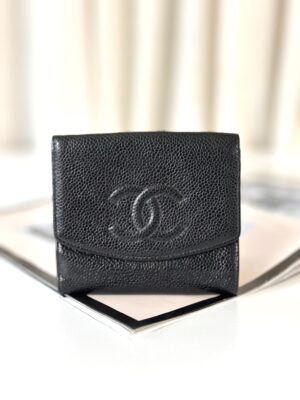 Chanel caviar wallet