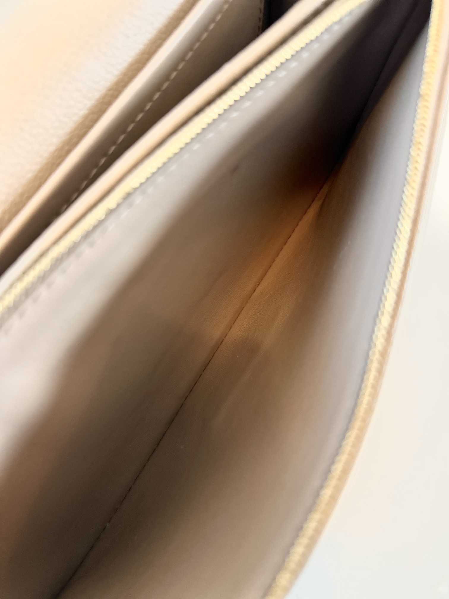 Louis Vuitton Marceau - Image 12