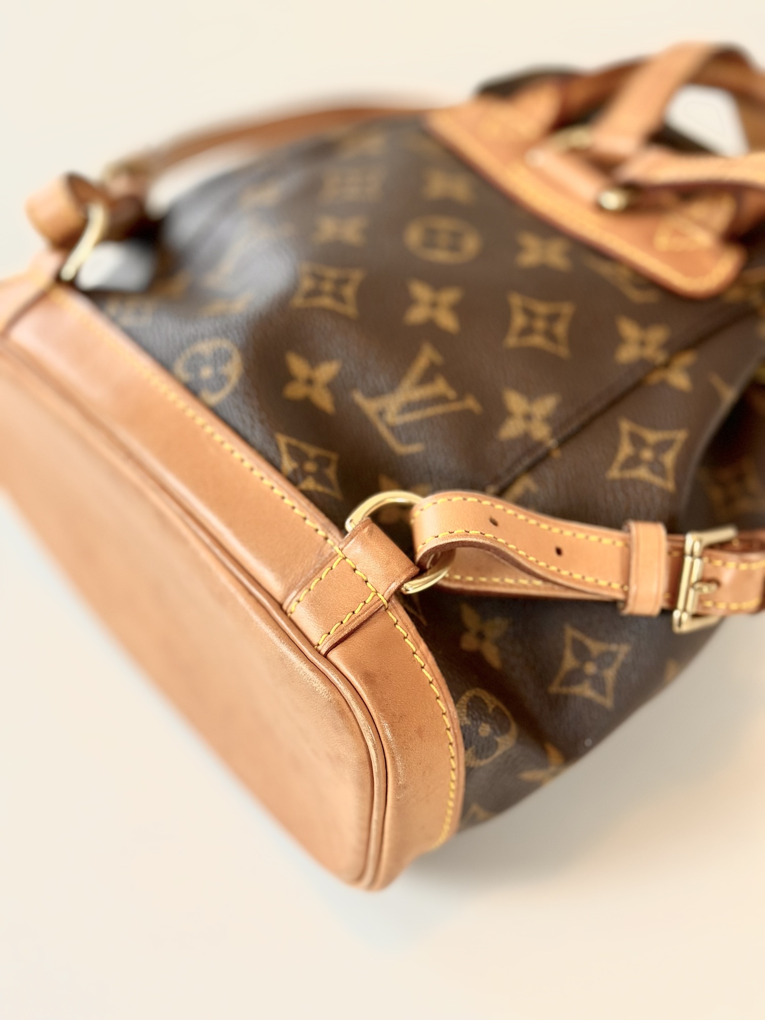 Louis Vuitton Montsouris pm - Image 12