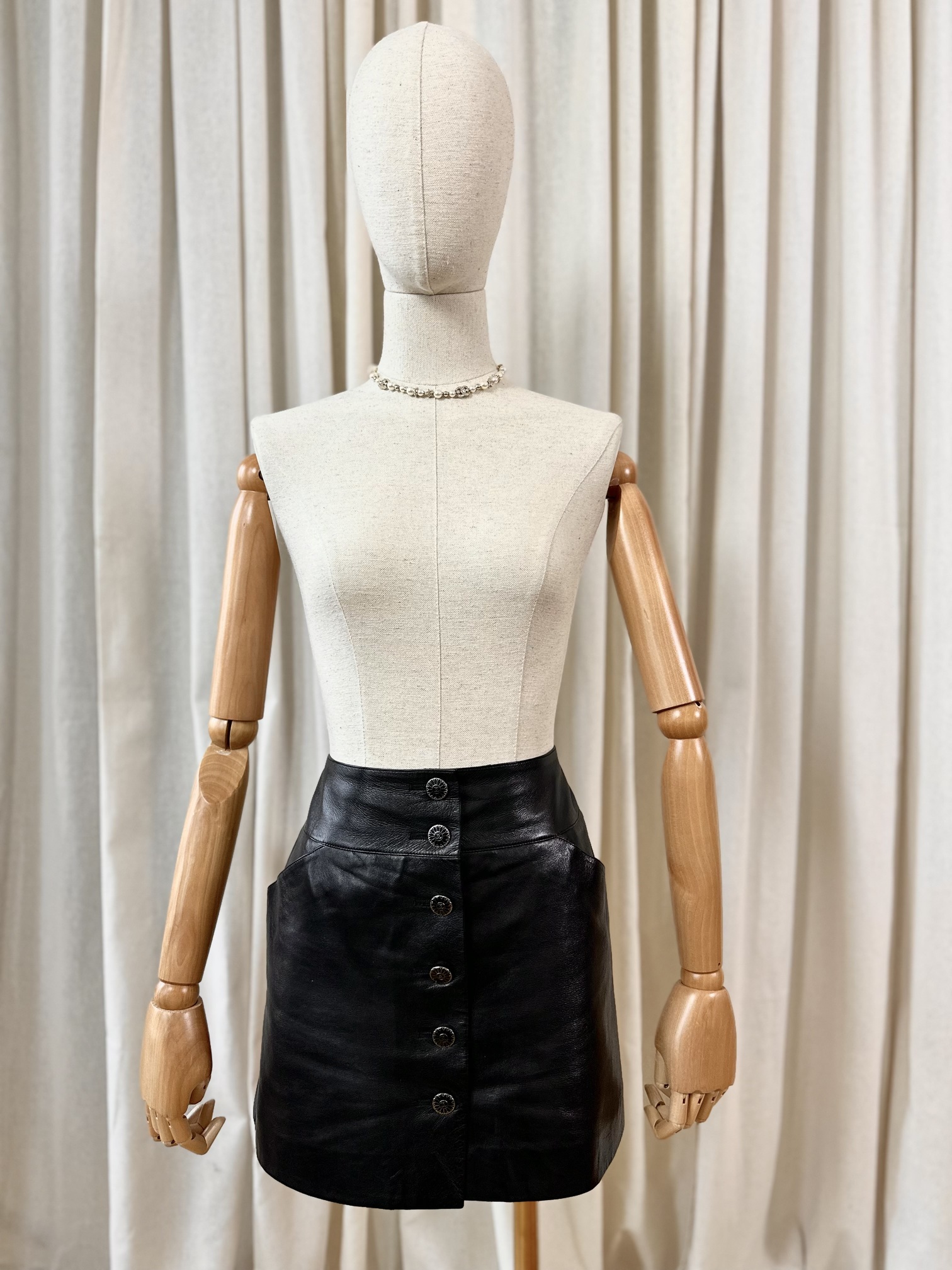 Chanel leather skirt - Image 3