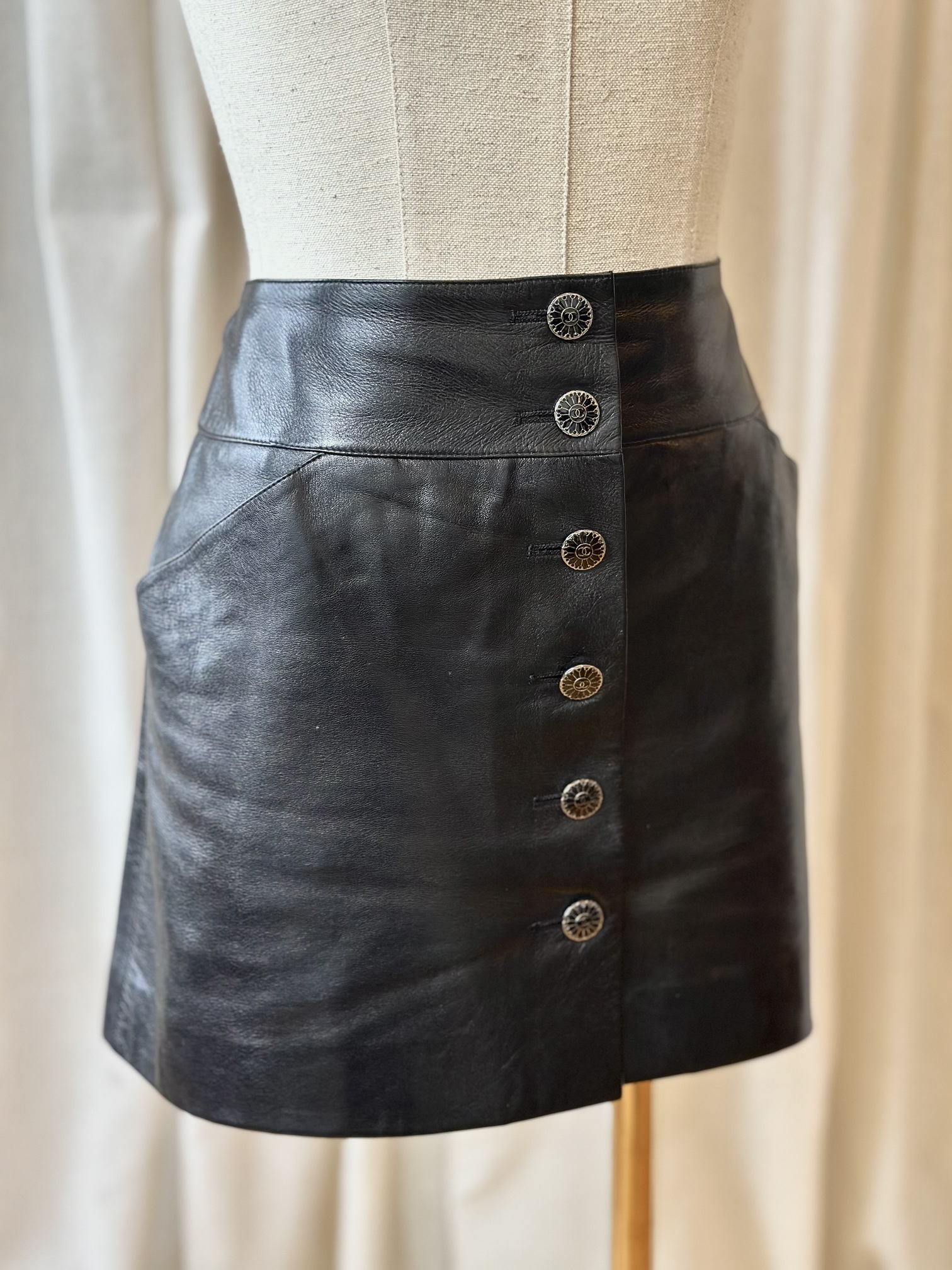 Chanel leather skirt - Image 2