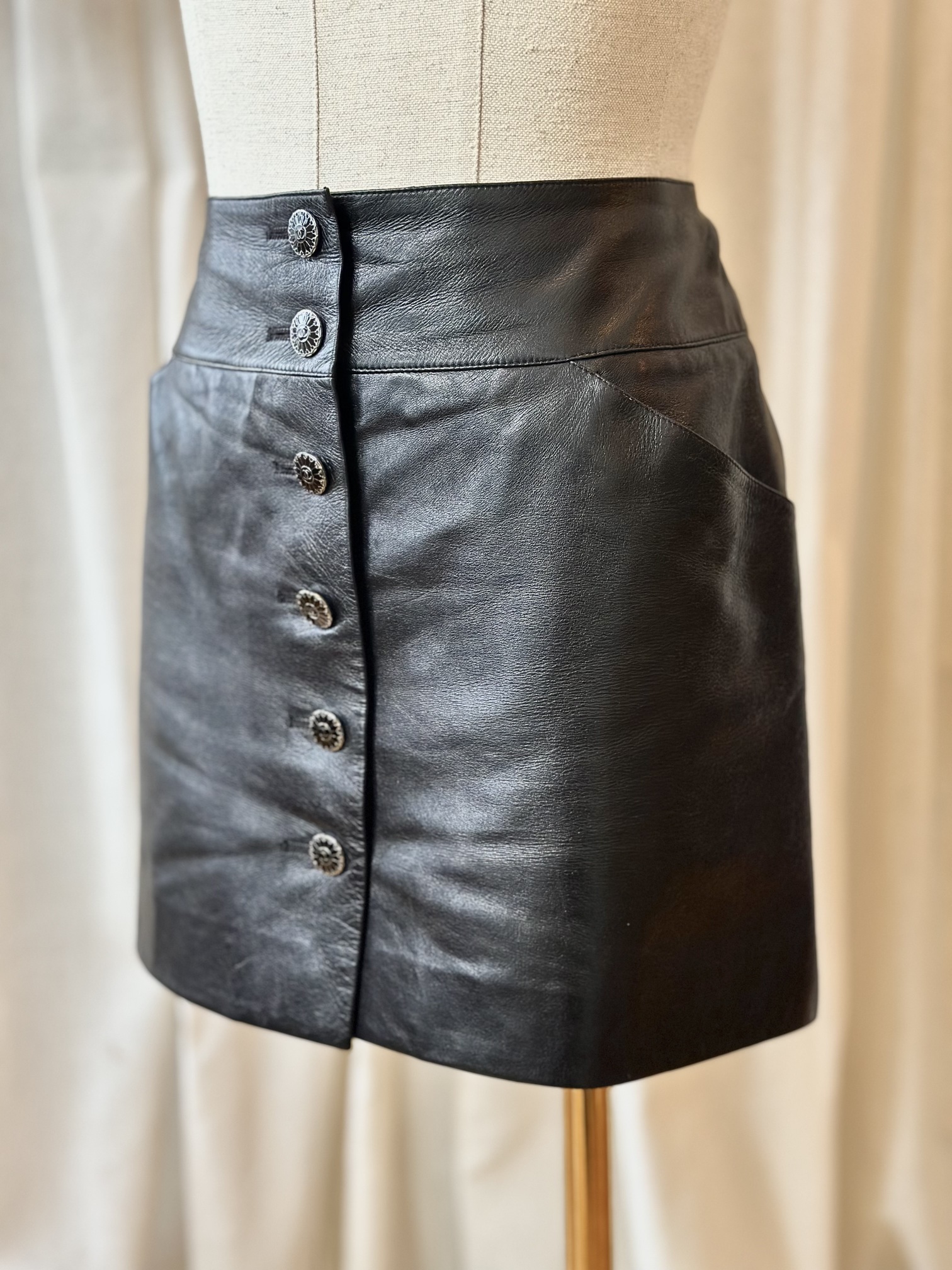 Chanel leather skirt - Image 6