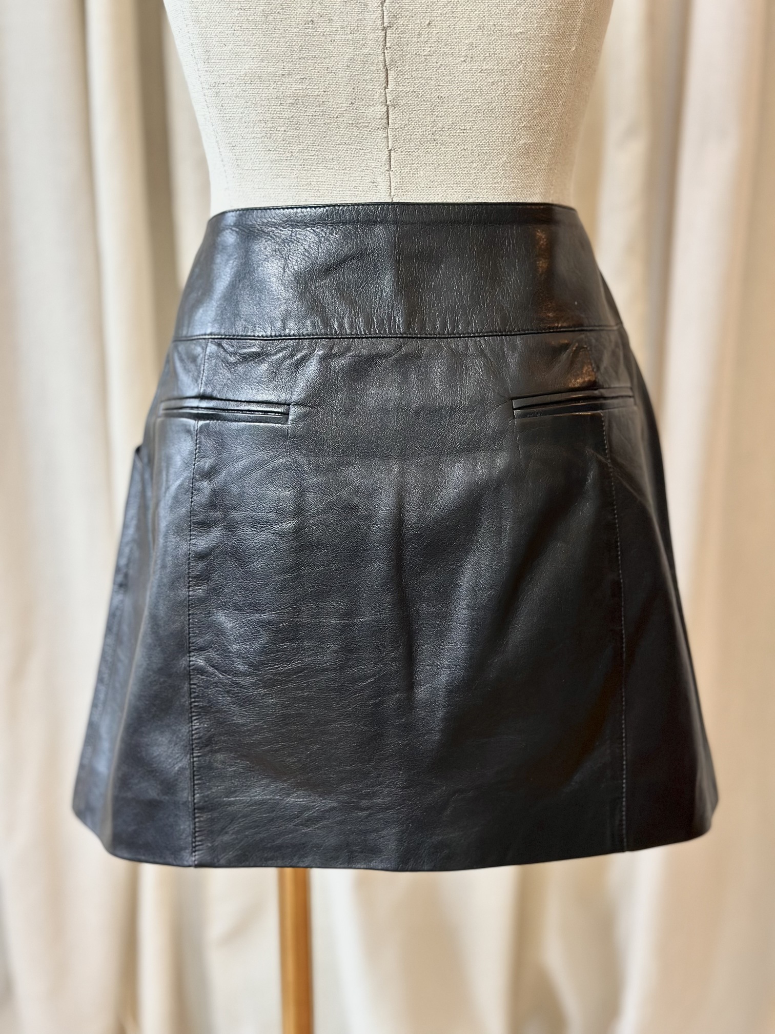 Chanel leather skirt - Image 7