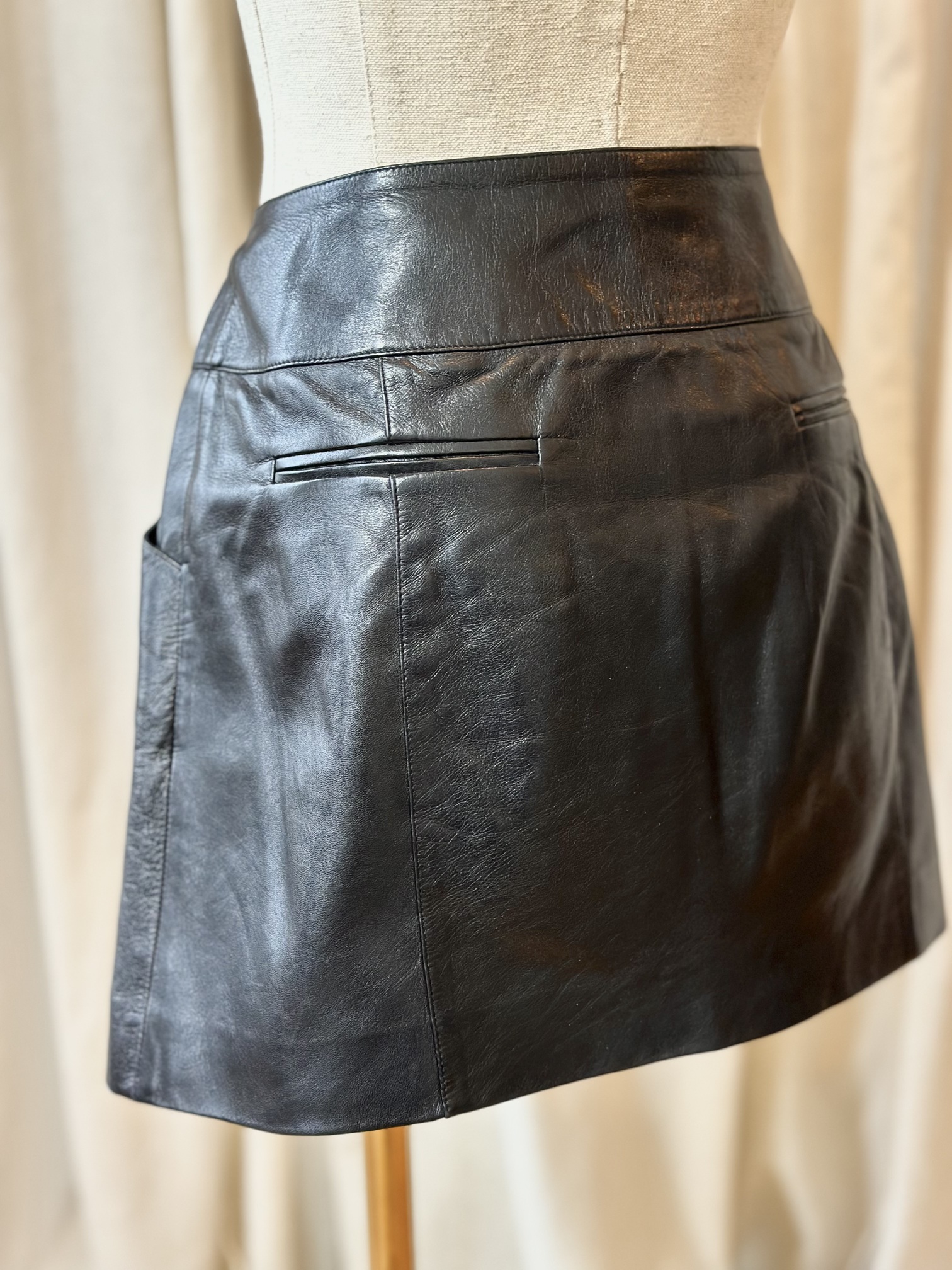Chanel leather skirt - Image 9
