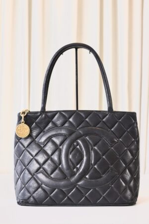 Chanel medallion bag black
