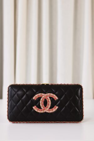 Chanel clutch