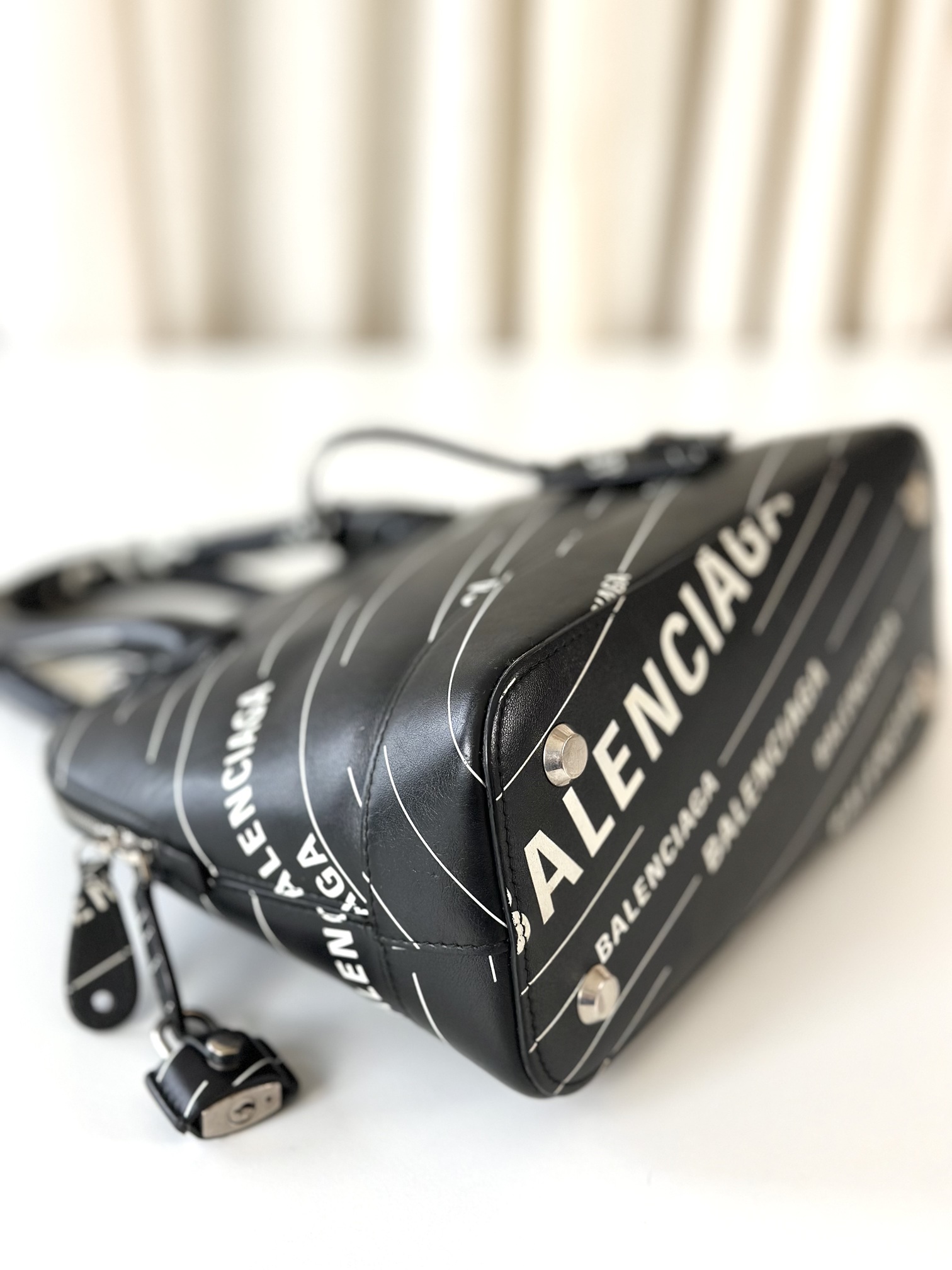 Balenciaga handbag medium - Image 4