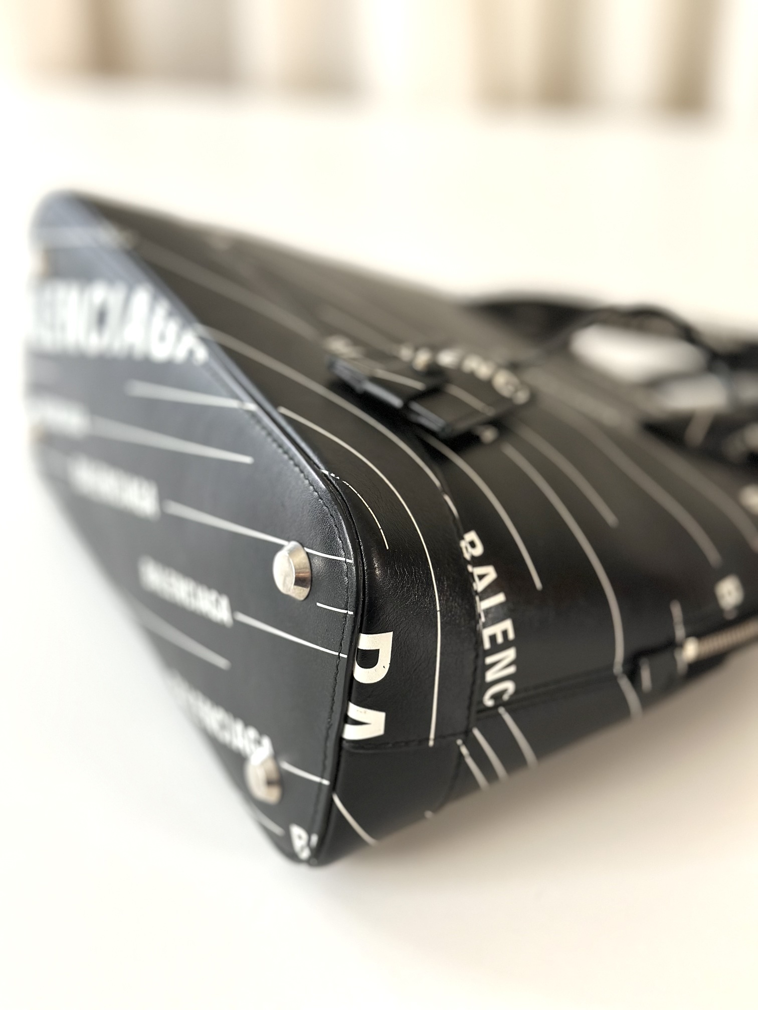 Balenciaga handbag medium - Image 3