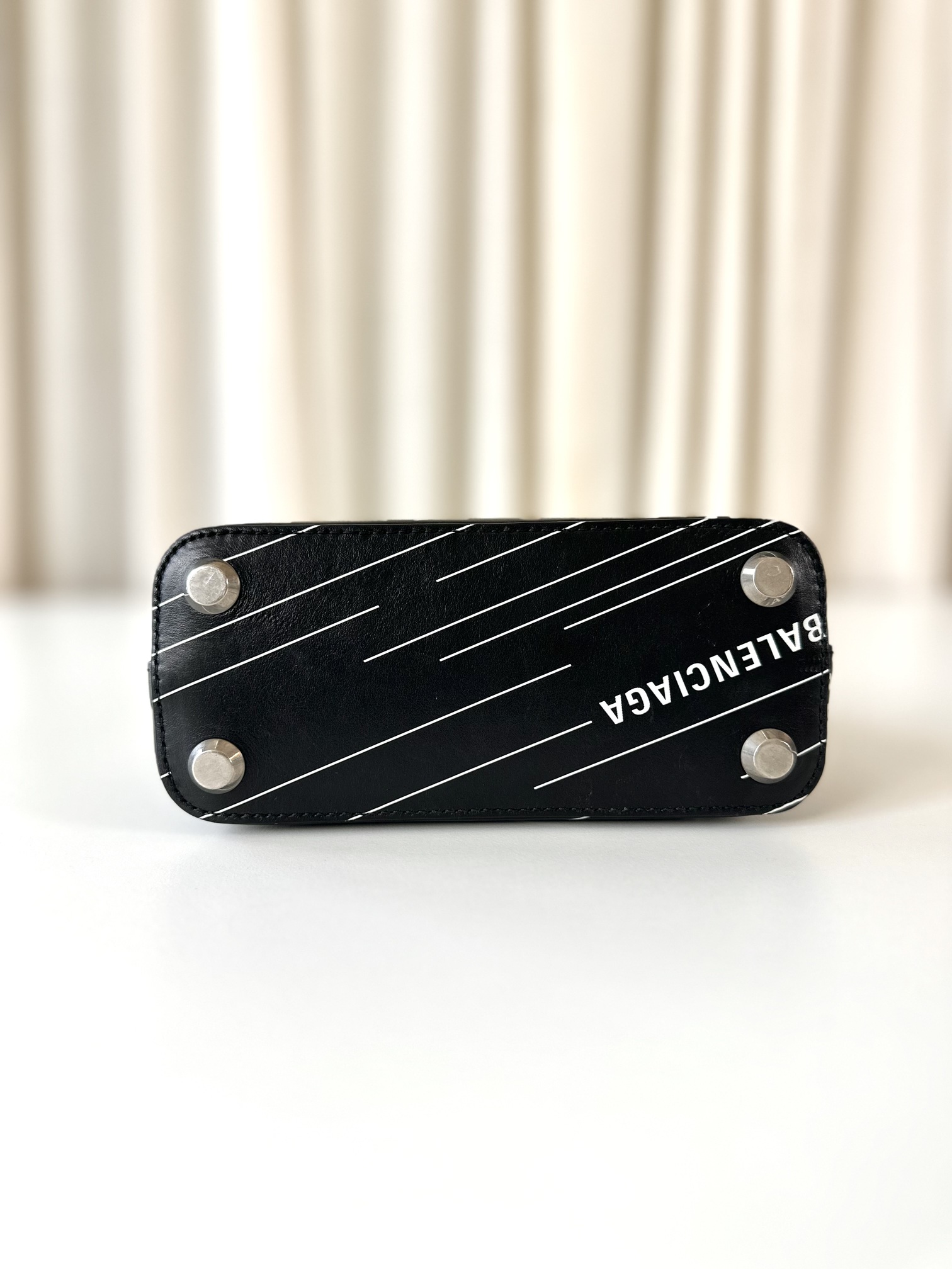 Balenciaga handbag small - Image 9