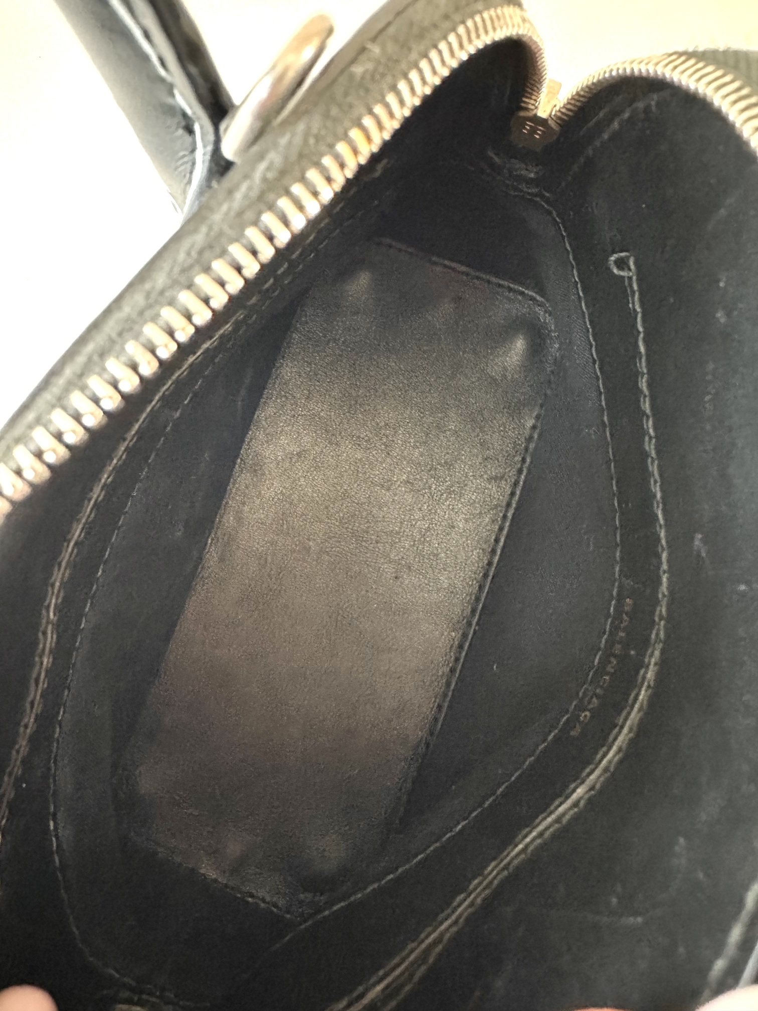 Balenciaga handbag small - Image 4