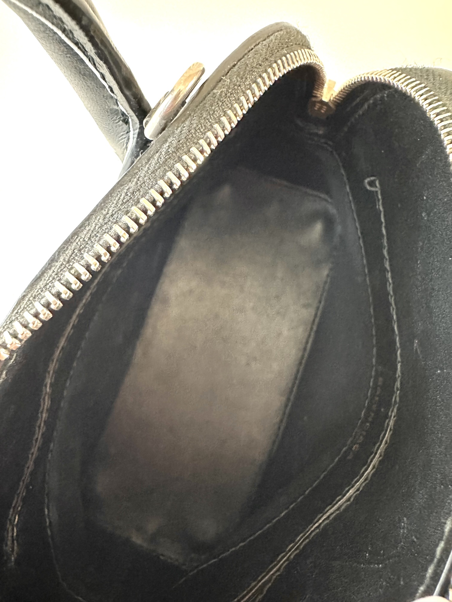Balenciaga handbag small - Image 3
