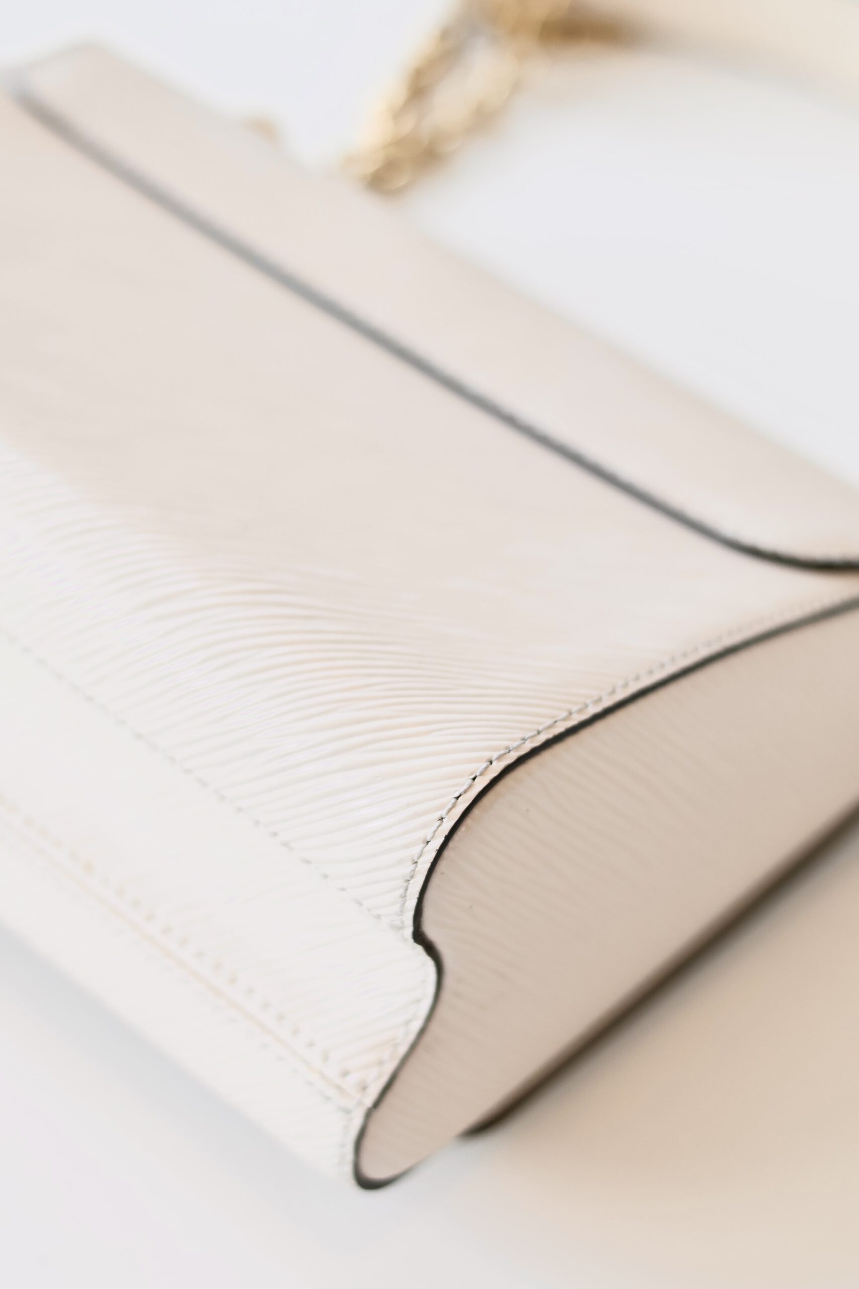 Louis Vuitton Twist MM - Image 10