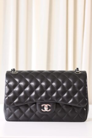 Chanel classic Jumbo black