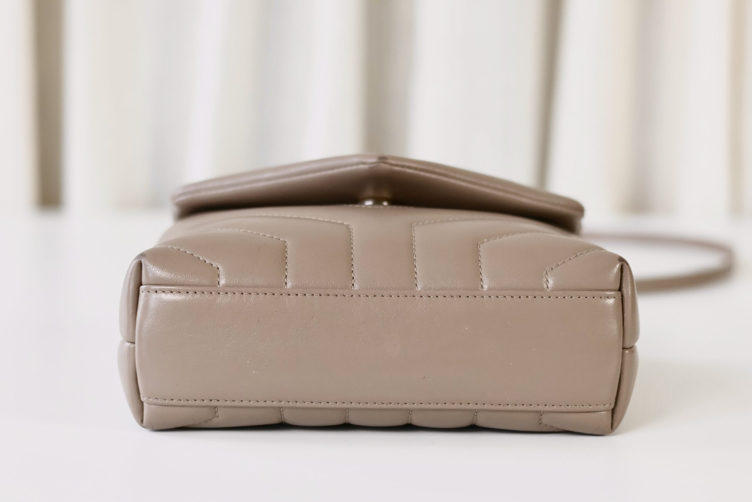 Saint Laurent Loulou toy beige - Image 6