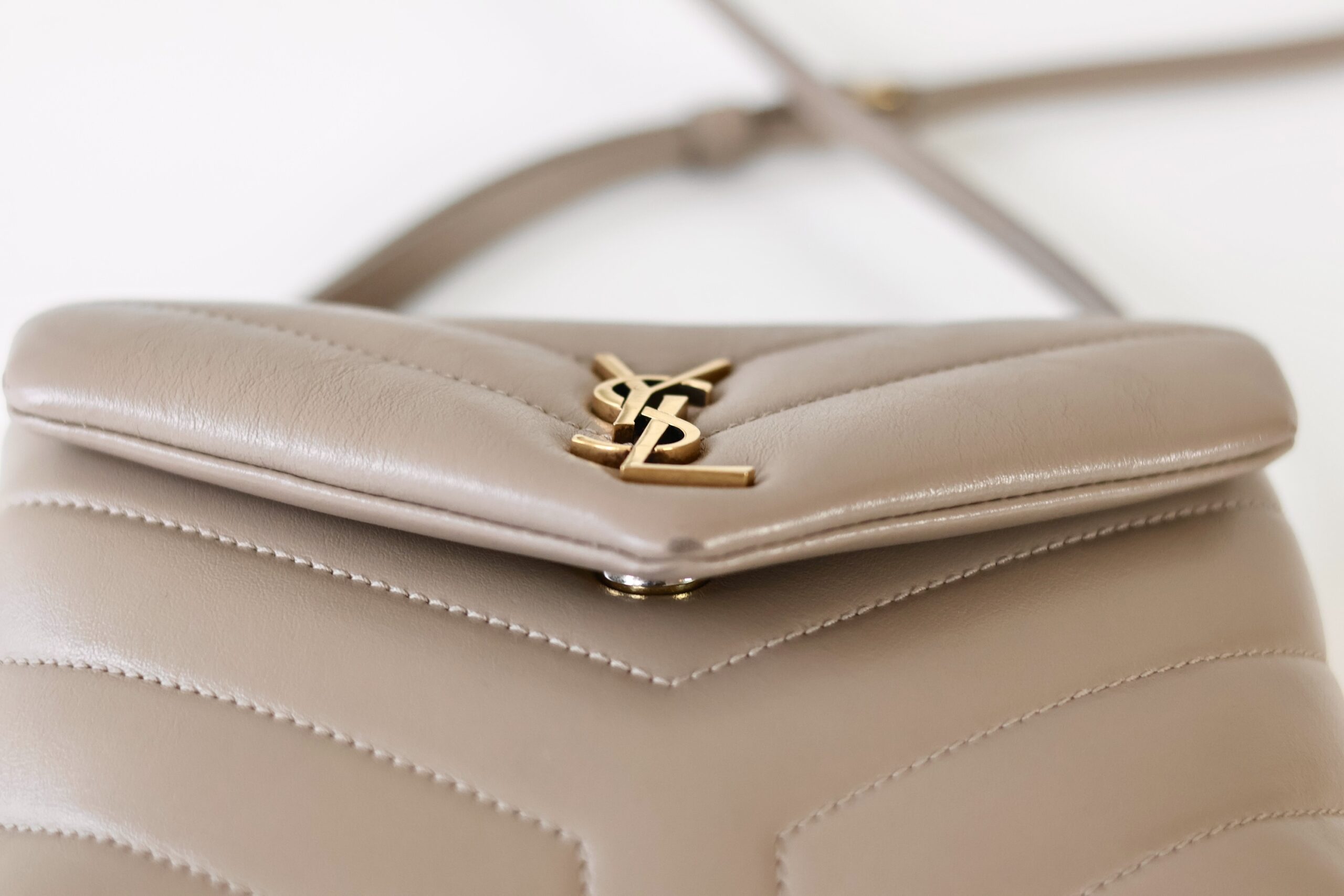 Saint Laurent Loulou toy beige - Image 7