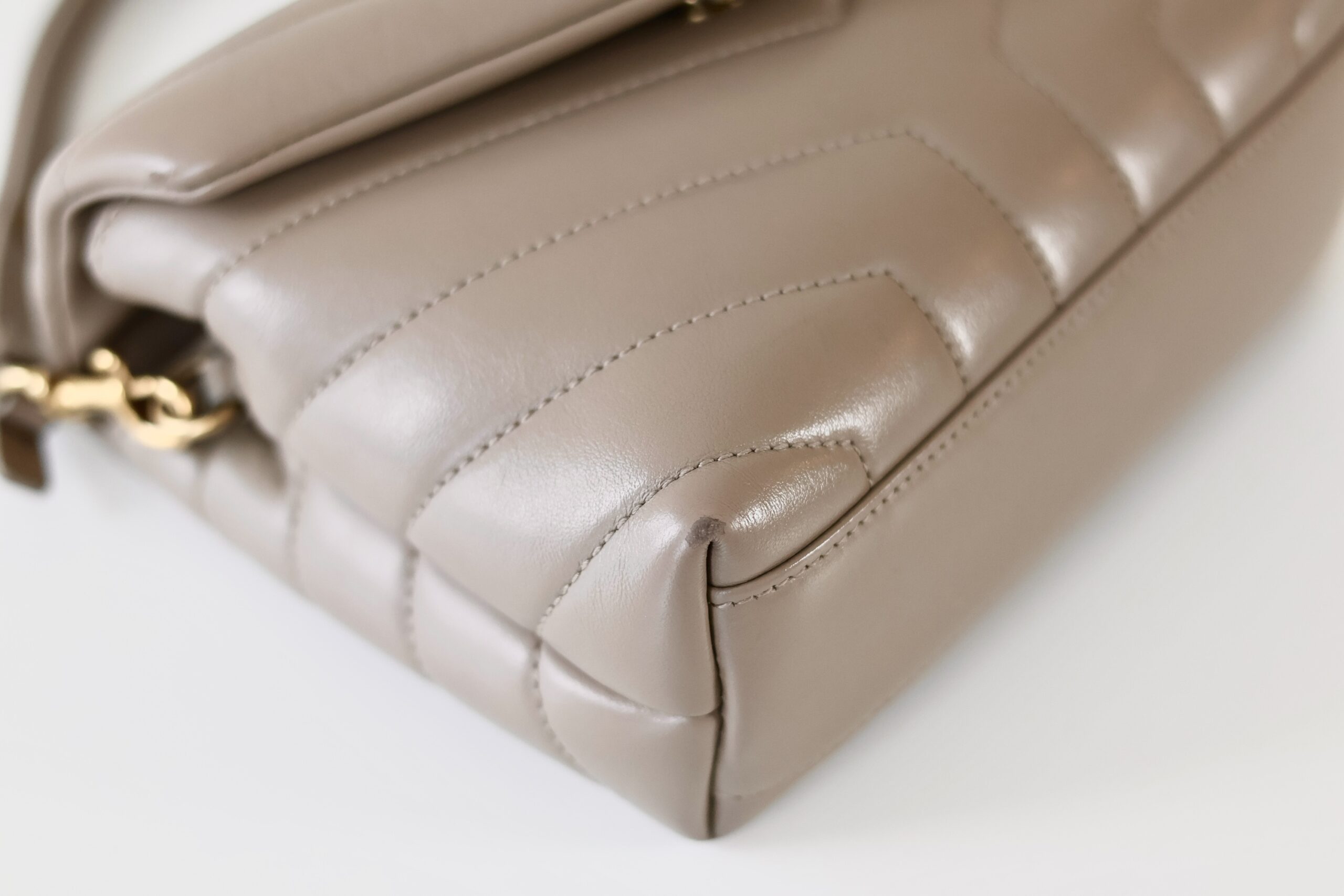 Saint Laurent Loulou toy beige - Image 8