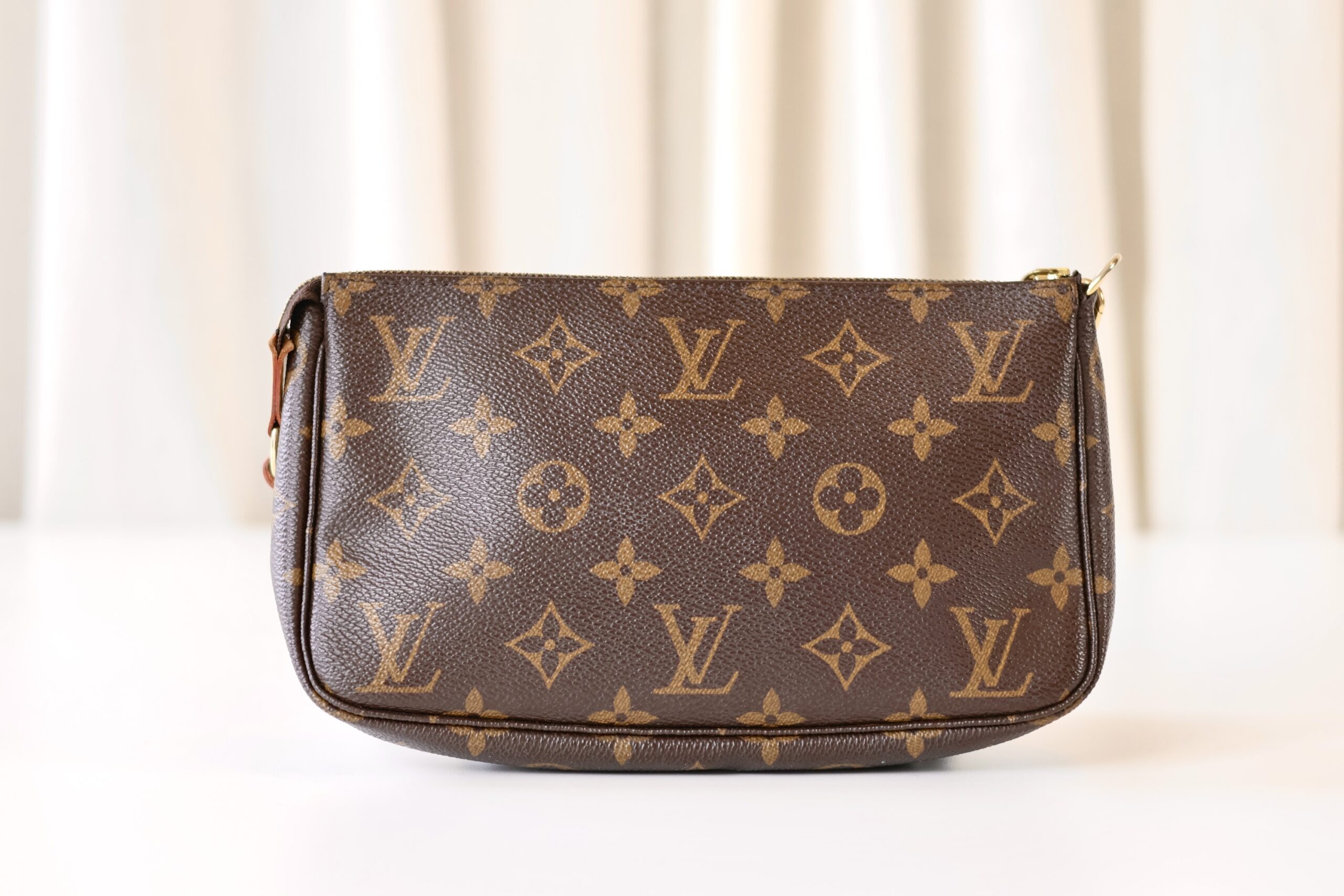 Louis Vuitton Pochette accessoires monogram - Image 3