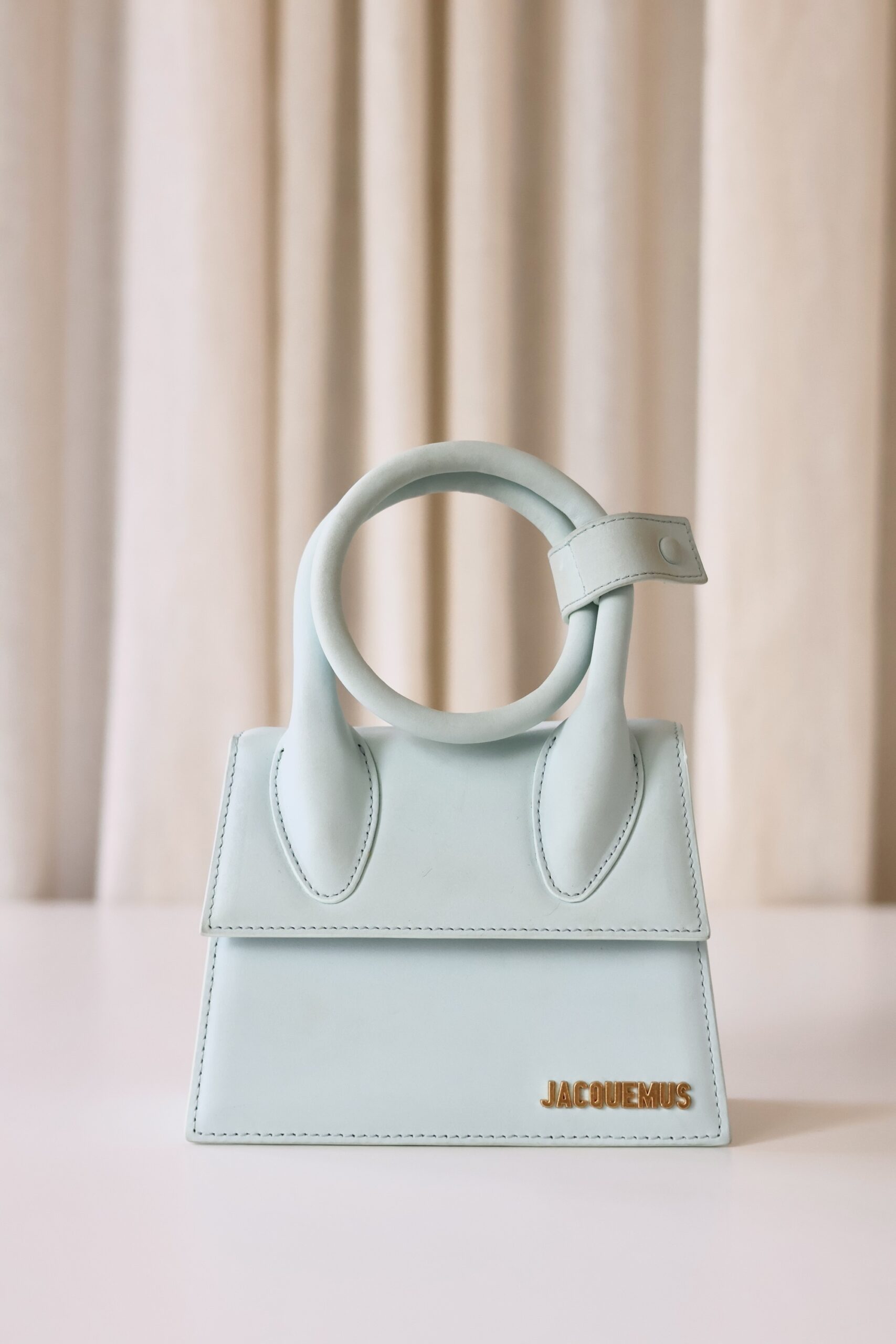 Jacquemus light blue The knot Chiquito
