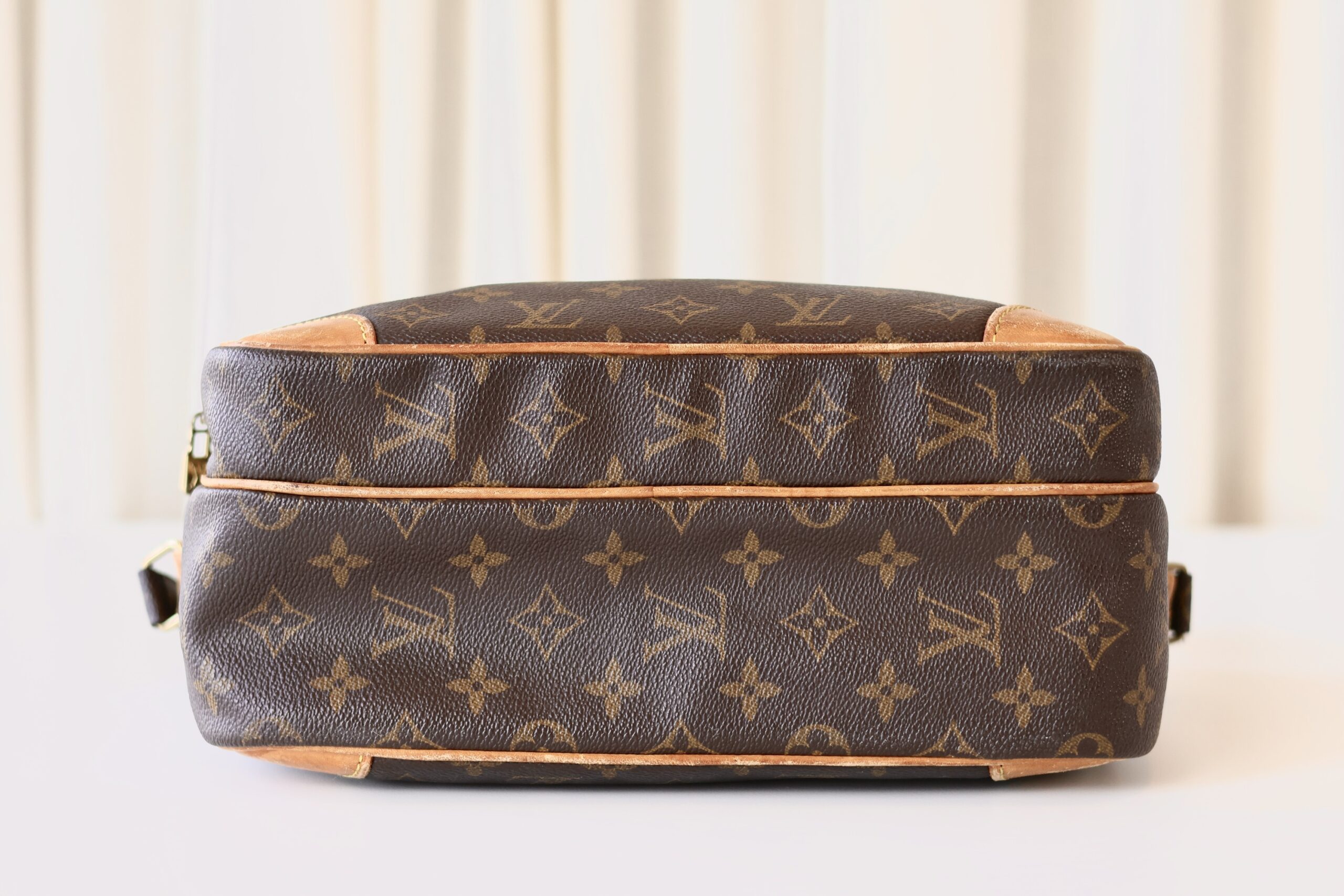 Louis Vuitton crossbody bag monogram - Image 8