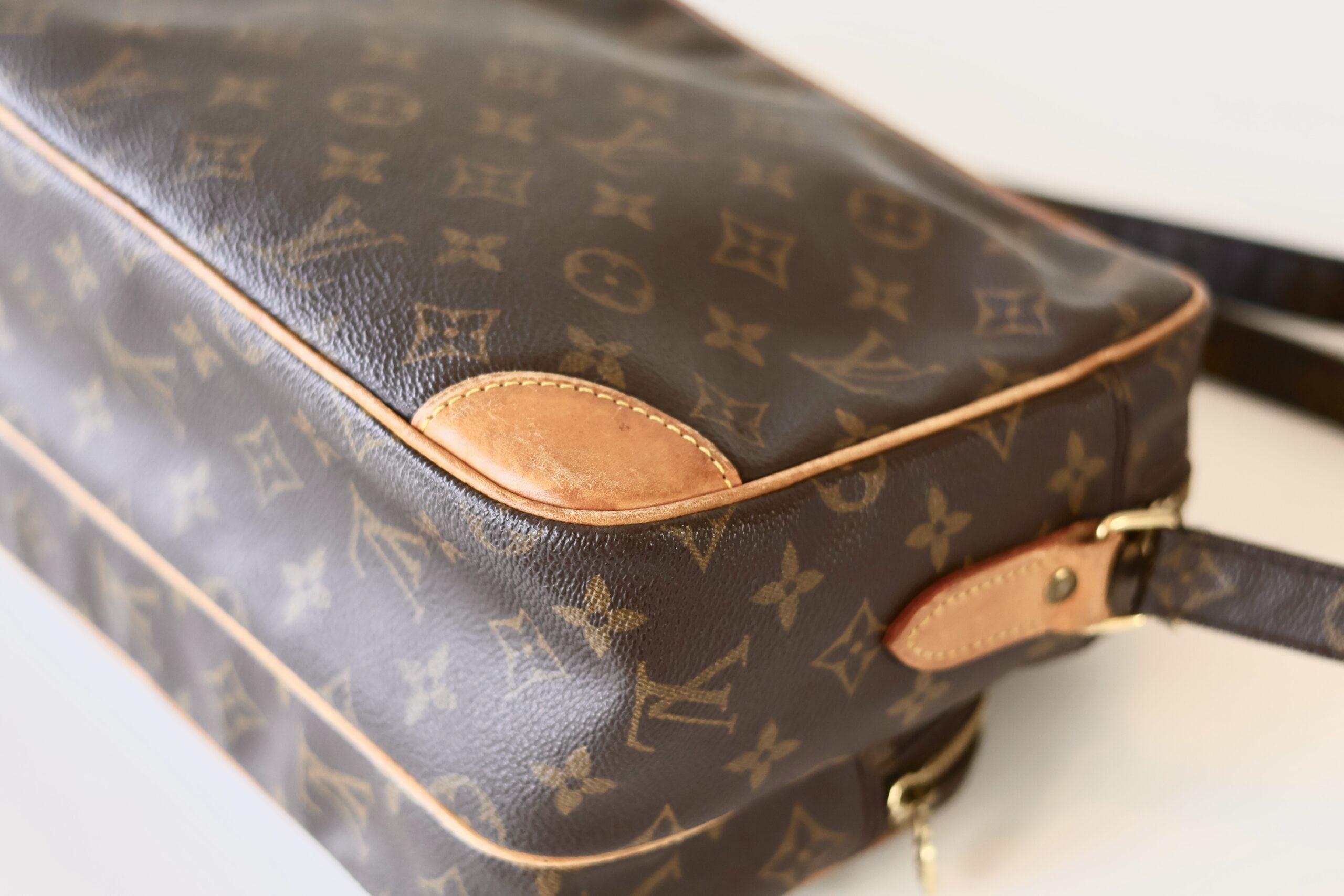 Louis Vuitton crossbody bag monogram - Image 12