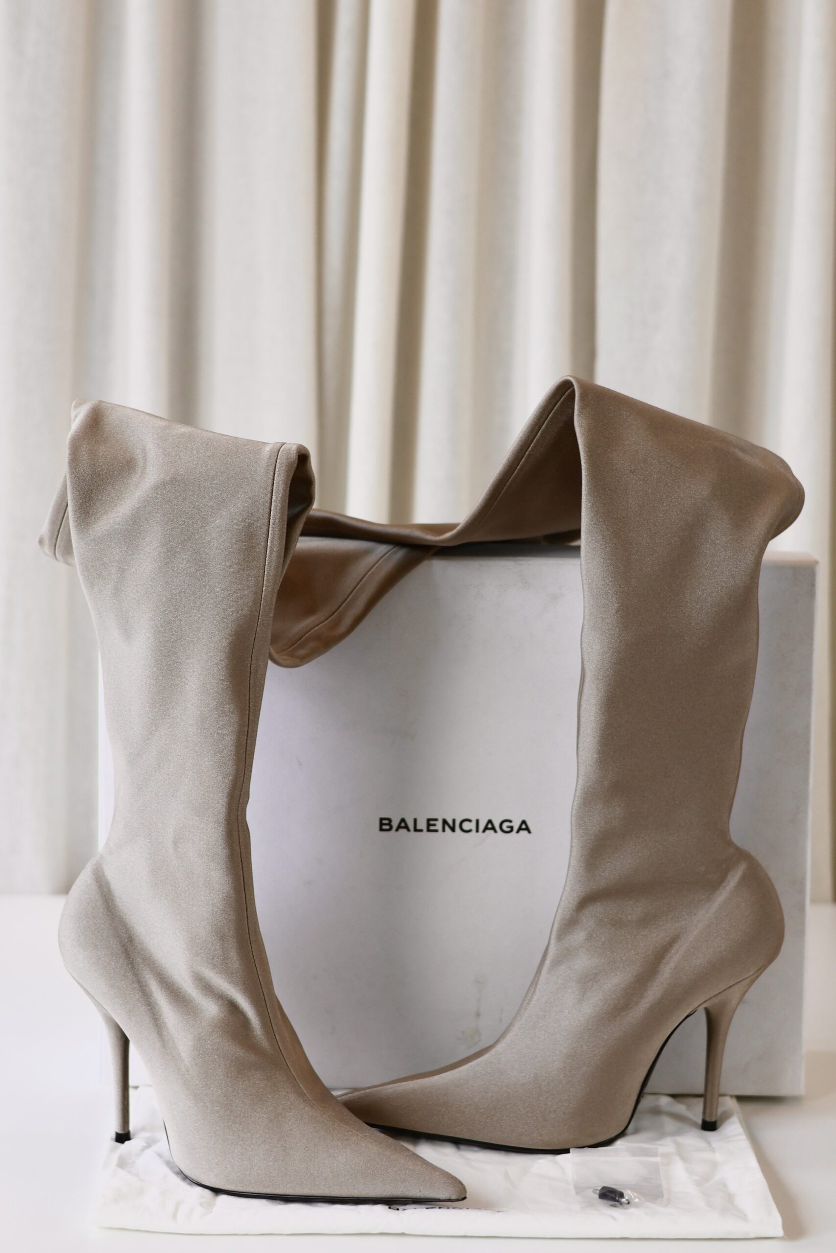 Balenciaga heels beige - Image 9