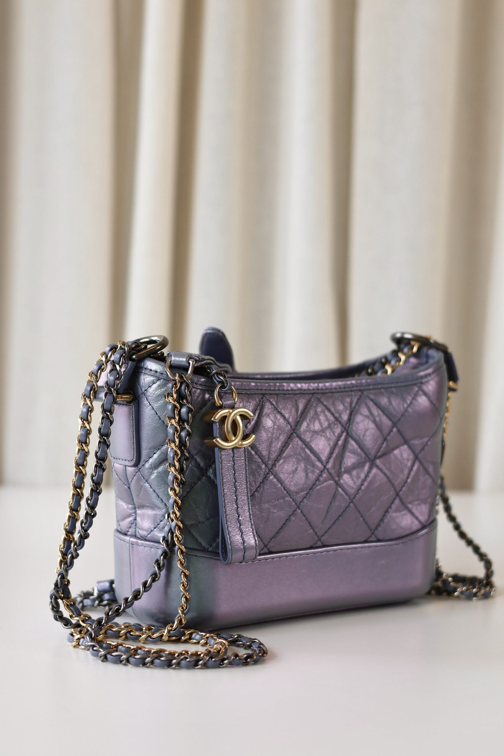 Chanel metallic blue Gabrielle small - Image 3