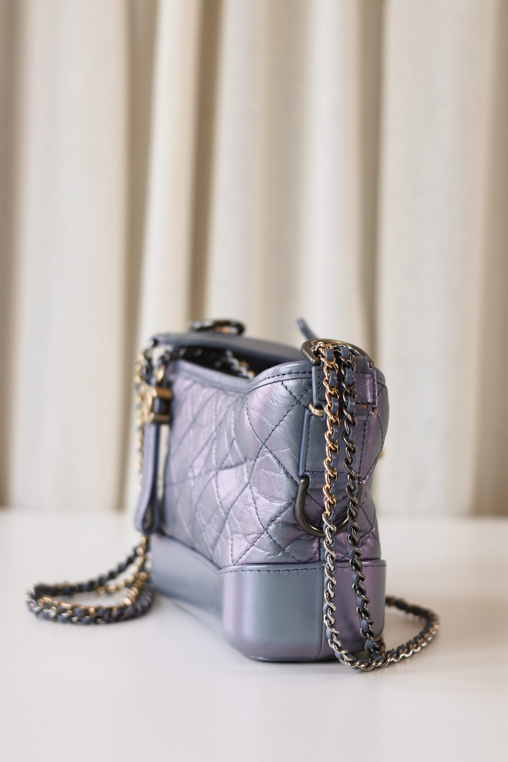 Chanel metallic blue Gabrielle small - Image 4