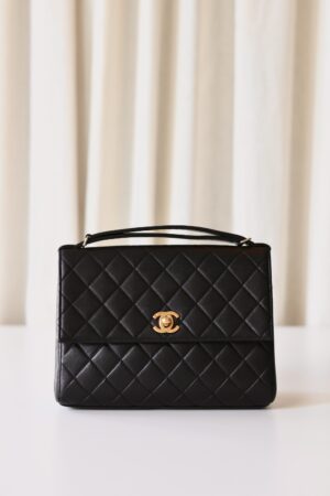 Chanel shoulder bag black