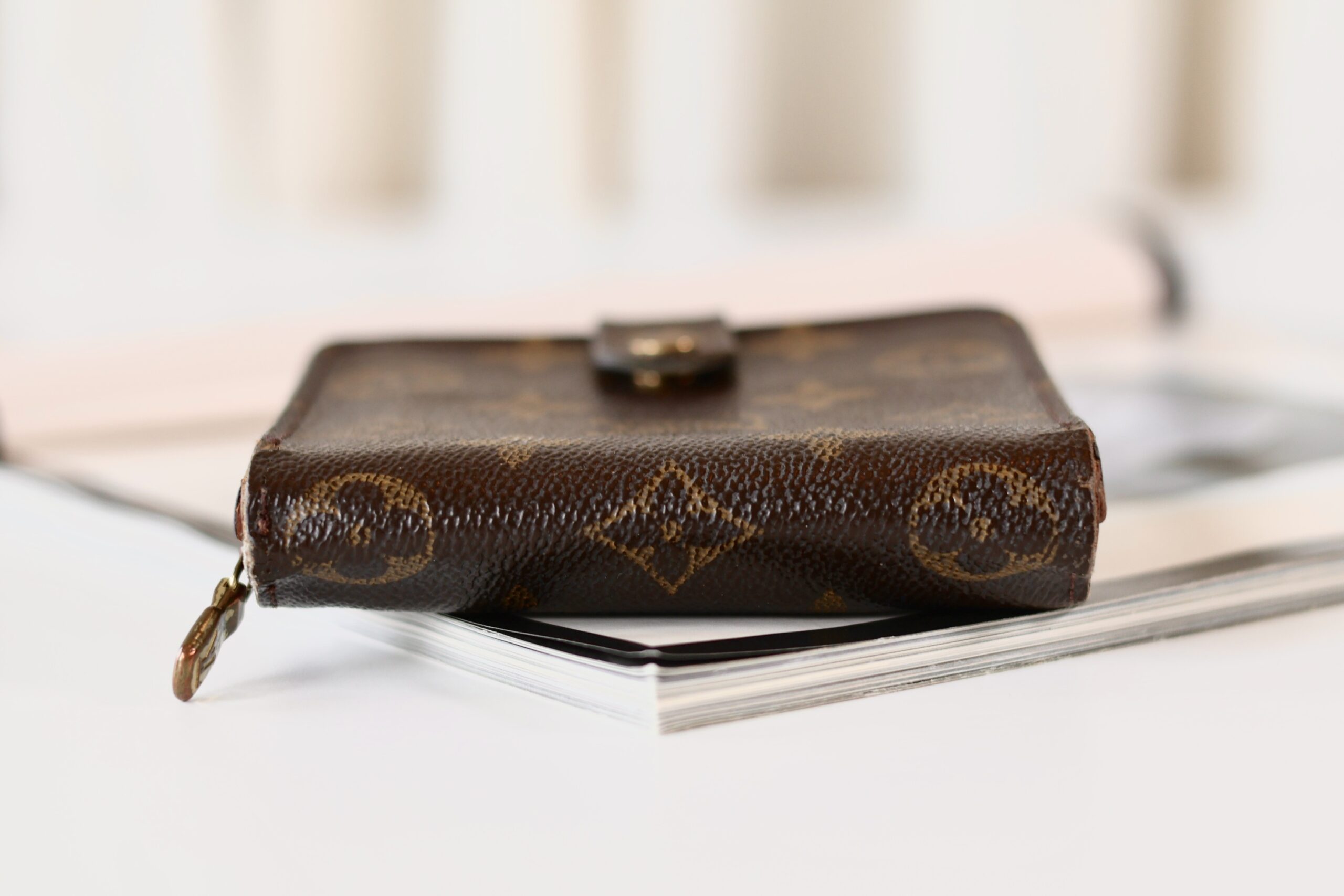 Louis Vuitton compact wallet monogram - Image 6