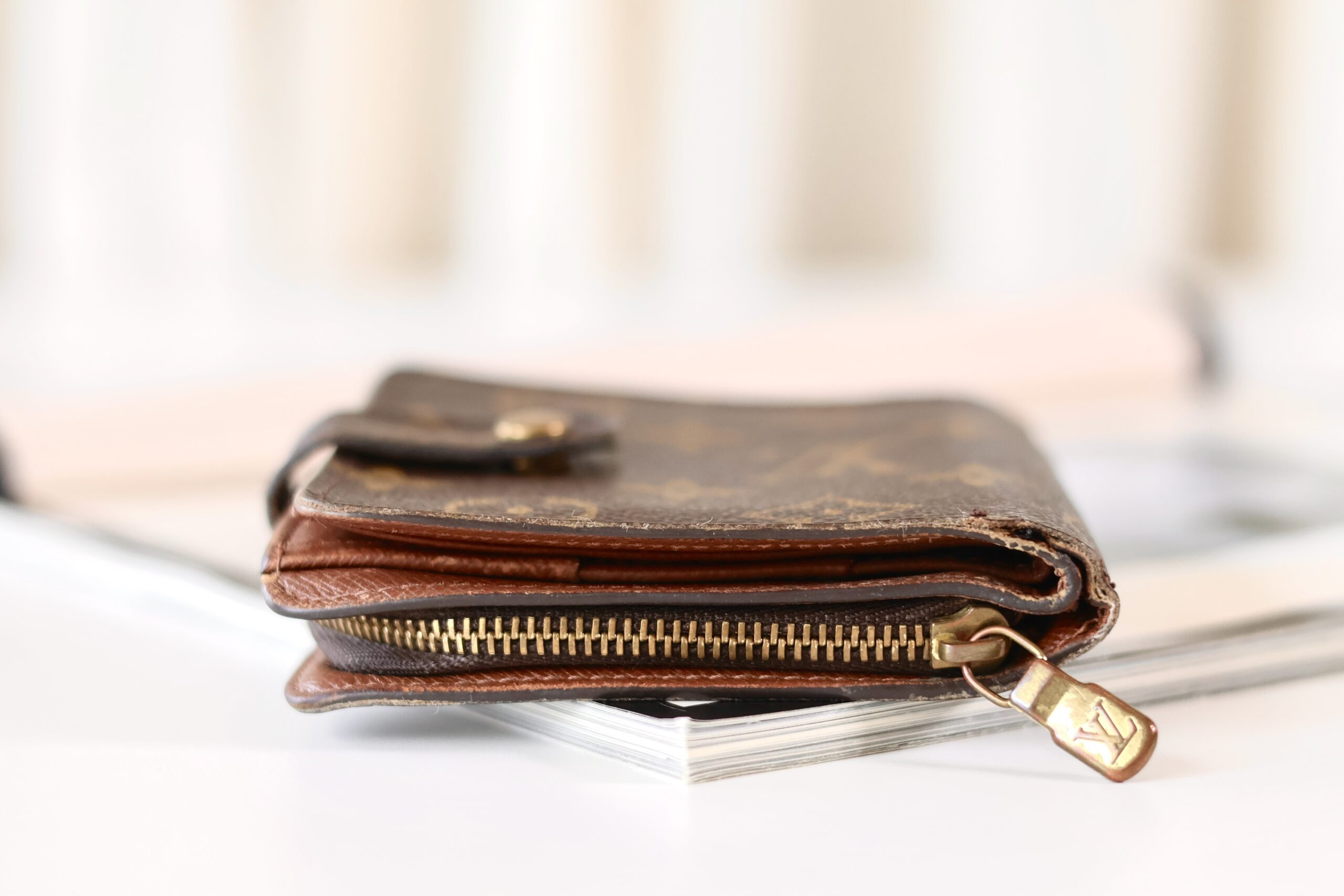 Louis Vuitton compact wallet monogram - Image 7