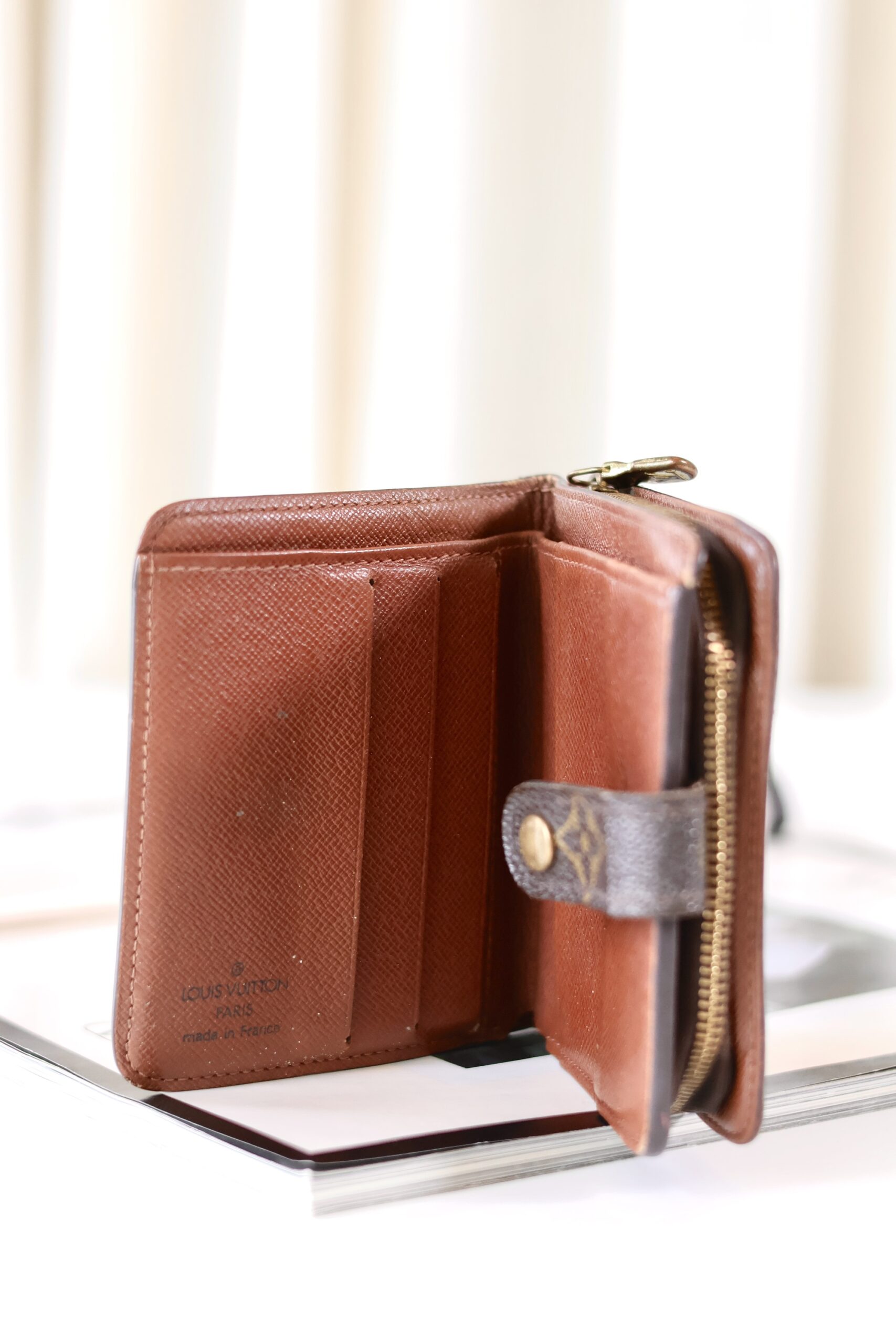 Louis Vuitton compact wallet monogram - Image 8